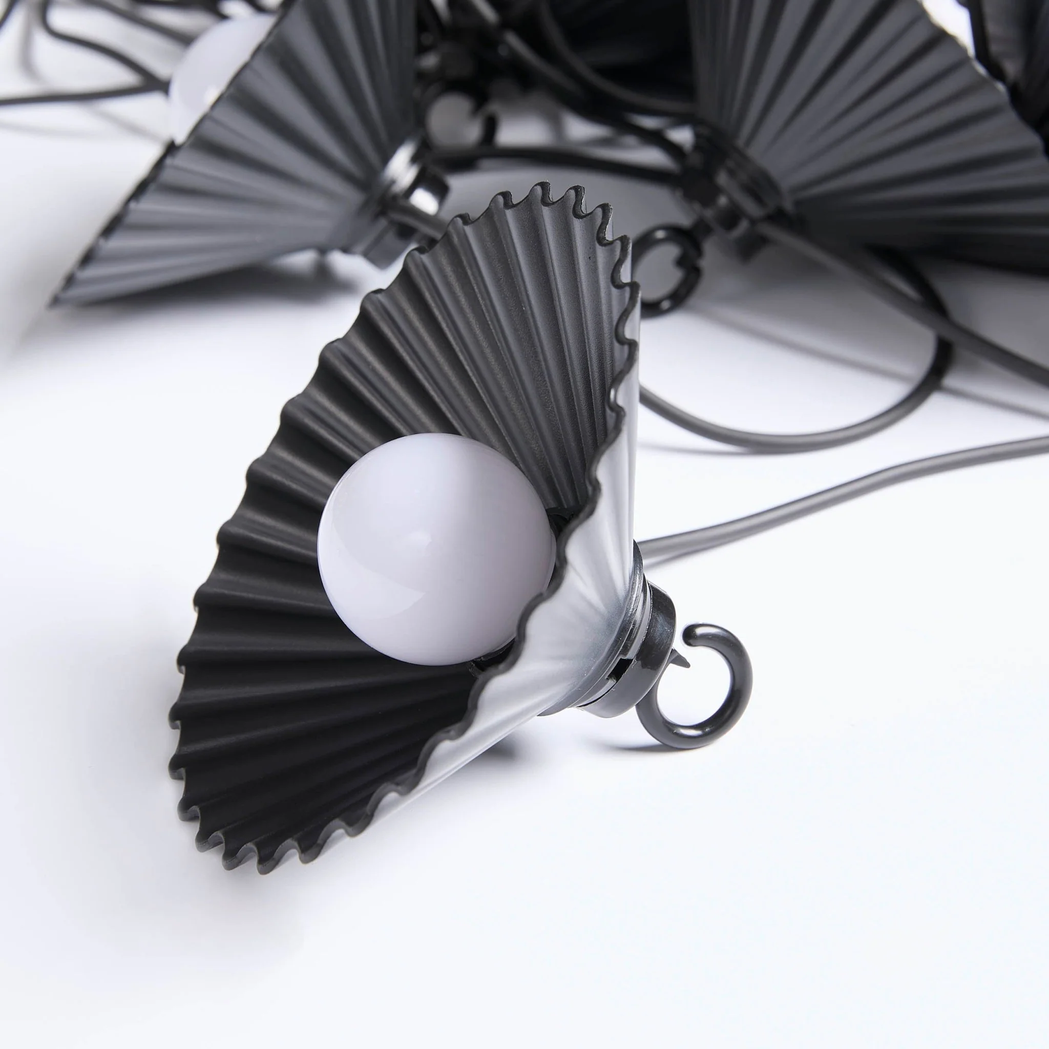 10 Indoor/Outdoor Flower String Lights (Mains Powered) - White - Image 5
