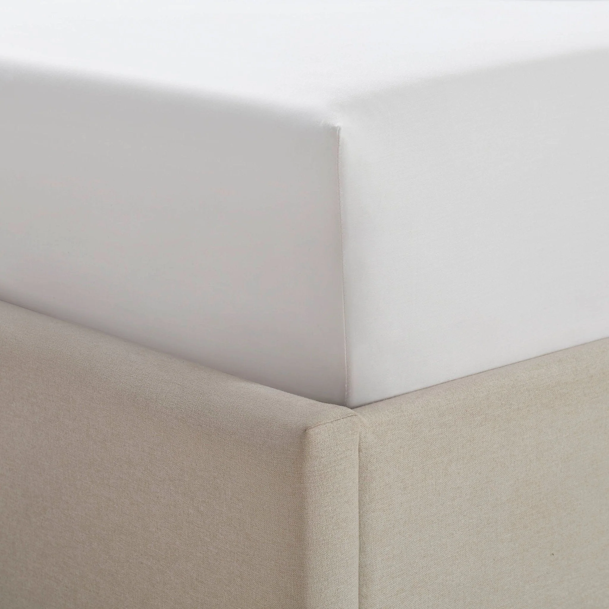400TC Sateen Sheets & Pillowcase Bundle - White - Image 5