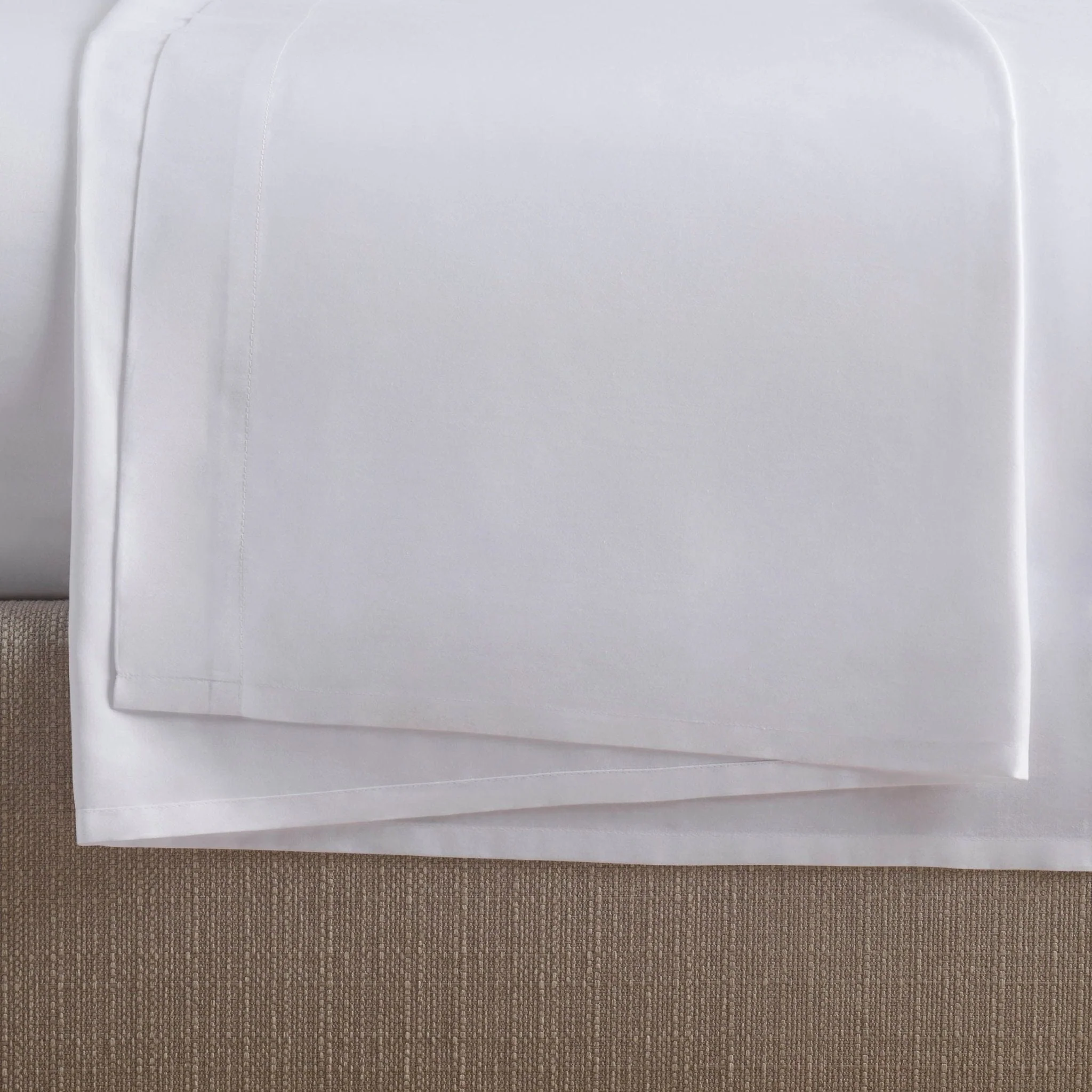 400TC Sateen Sheets & Pillowcase Bundle - White - Image 7