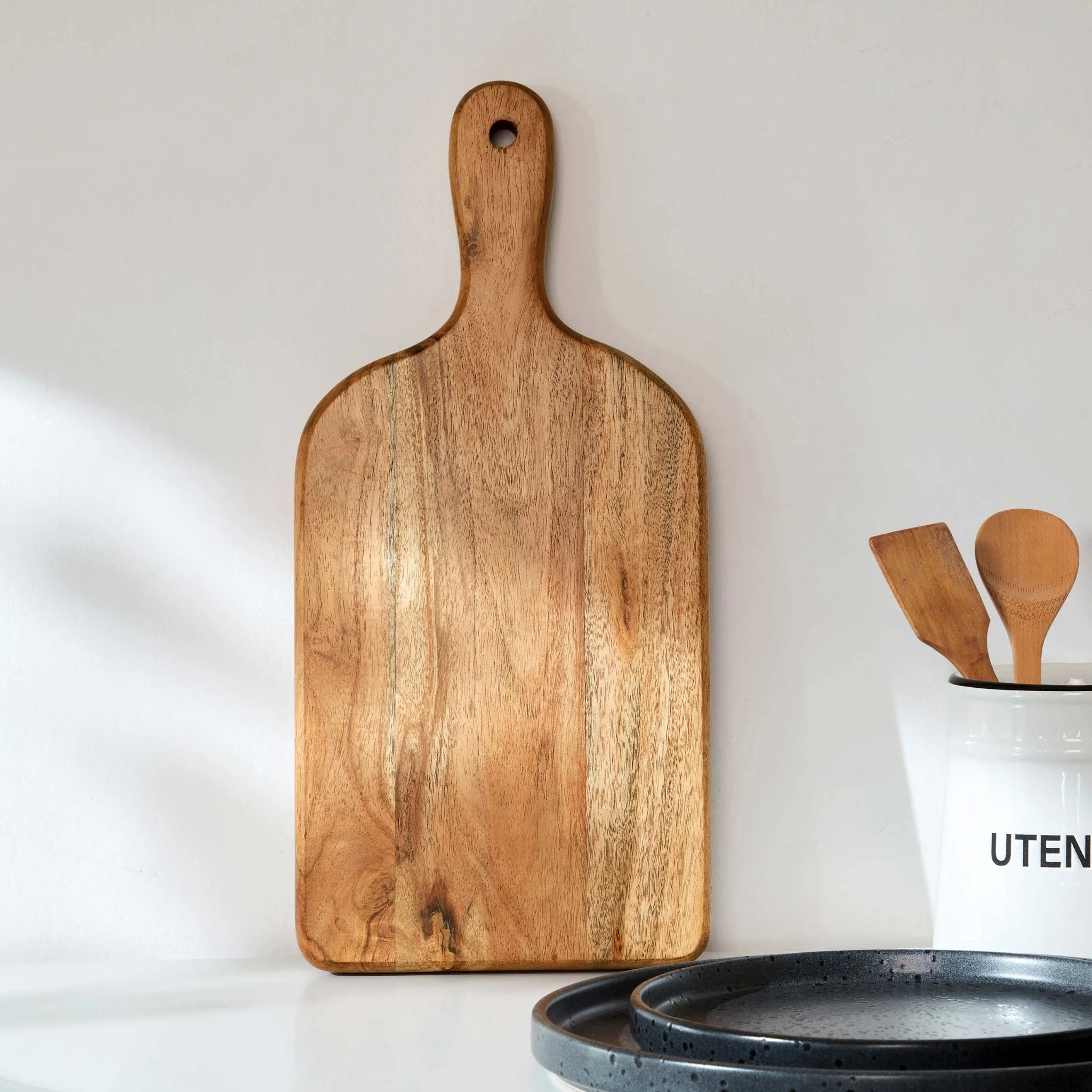 Acacia Medium Chopping Board - Natural