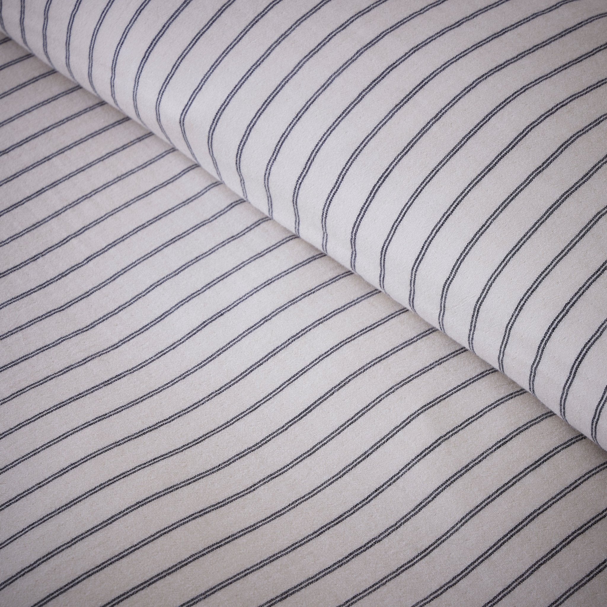 Amalfi 200 Thread Count Pinstripe Duvet Cover & Pillowcase Set - Cream/Navy - Image 3