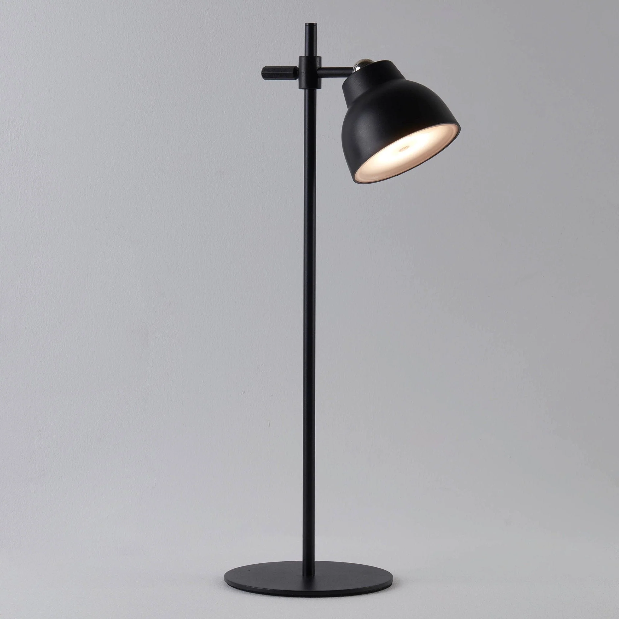 Atticus 4-in-1 LED Rechargeable Light - Black - Image 12