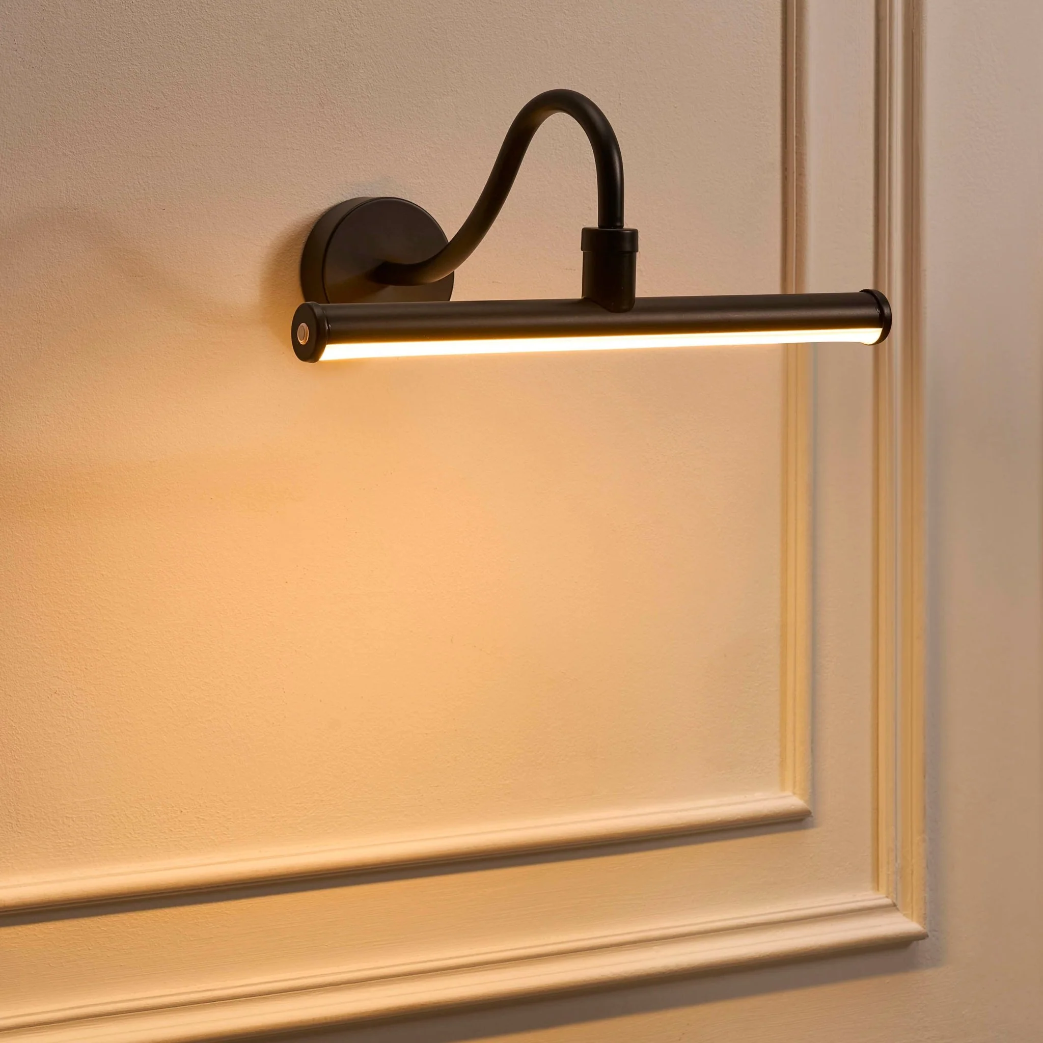Bar LED Rechargeable Wall Light - Black - Image 3