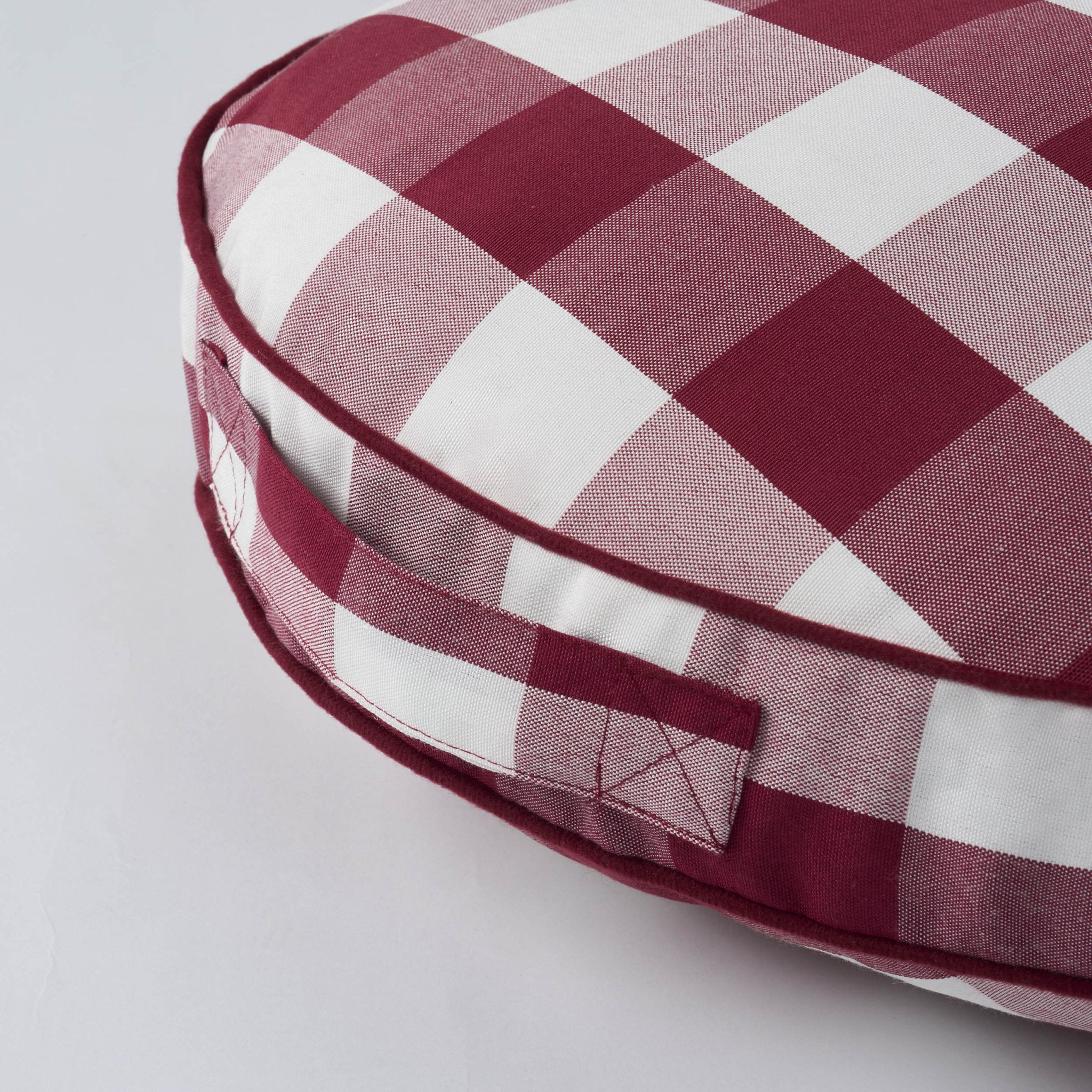 Beau Gingham Love Heart Dog Bed - White/Red - Image 7