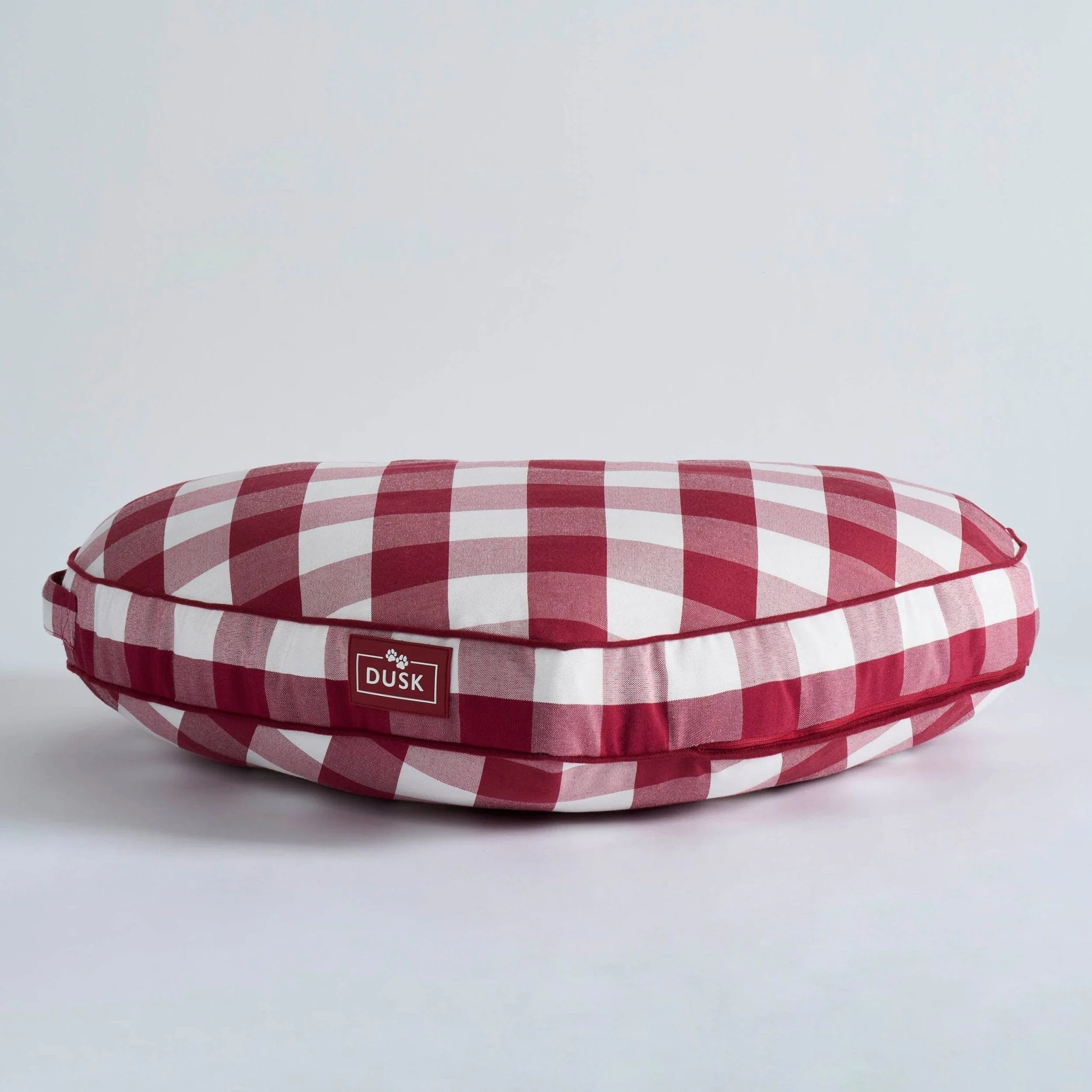 Beau Gingham Love Heart Dog Bed - White/Red - Image 9