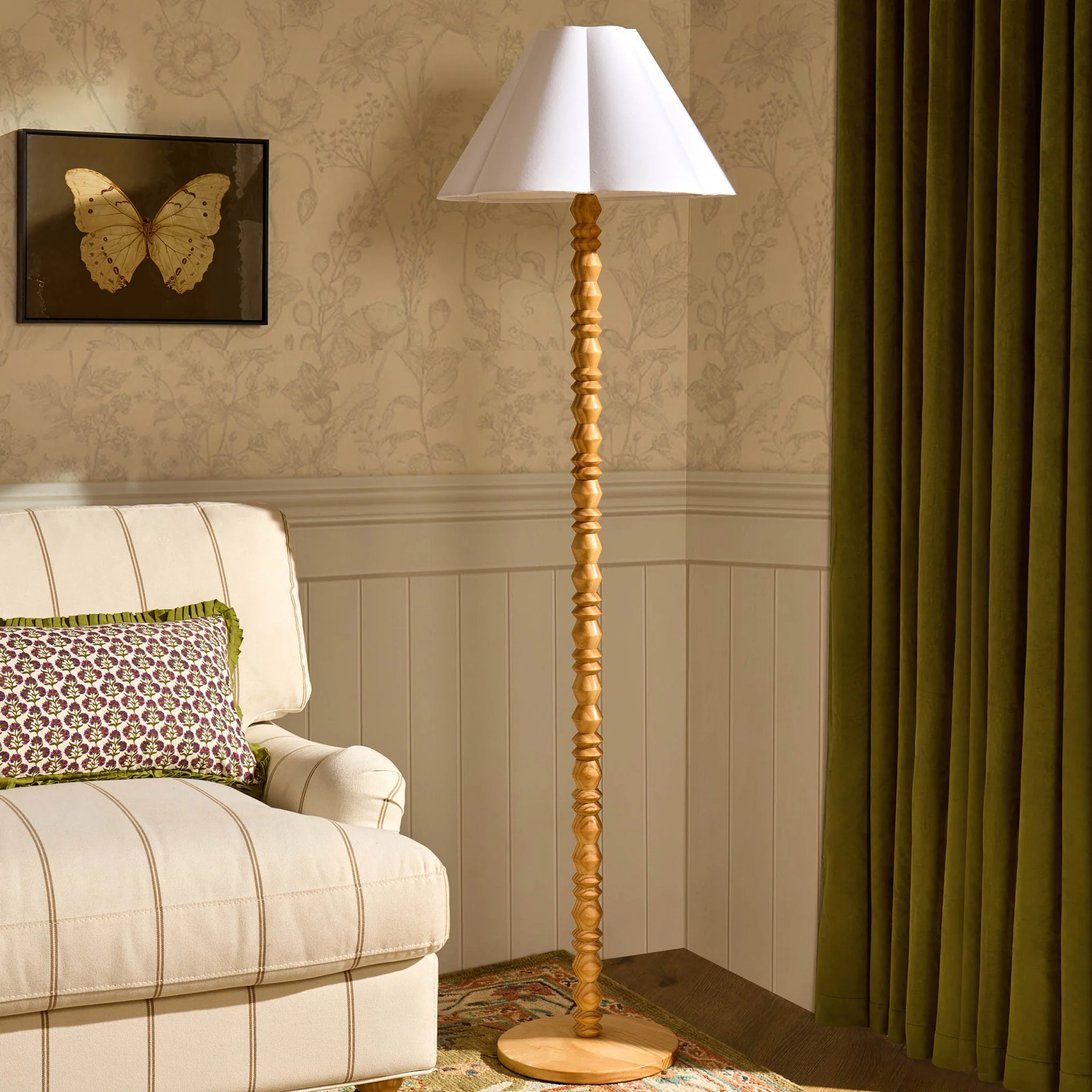Betsy Pine Wood Floor Lamp - Natural