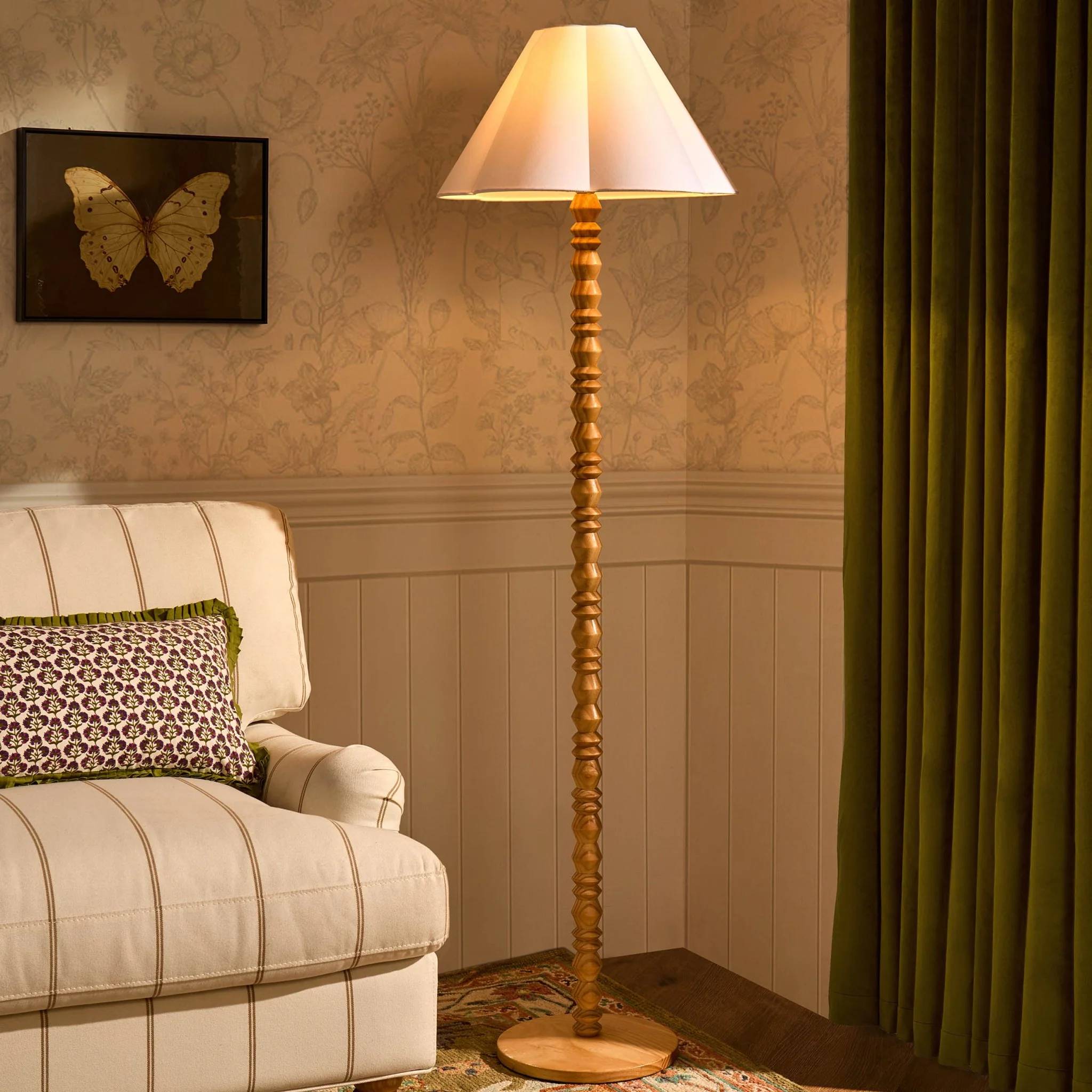 Betsy Pine Wood Floor Lamp - Natural - Image 2