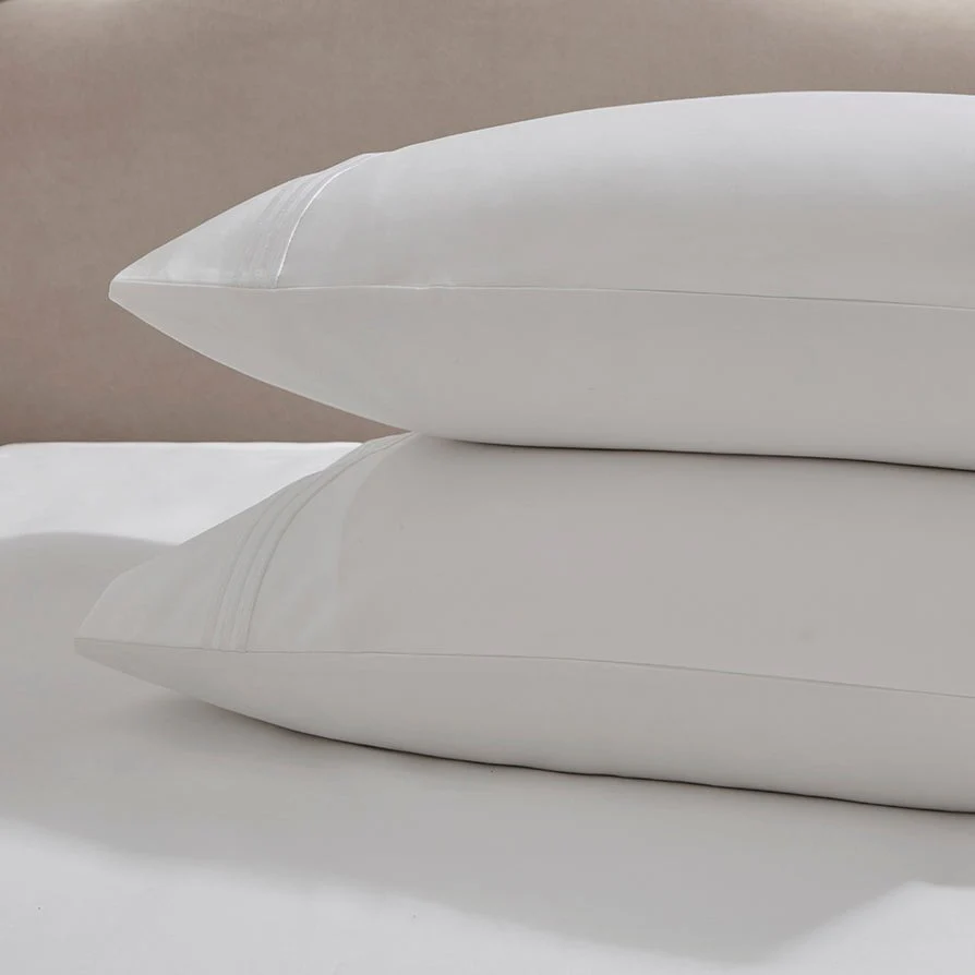 Pair of Bloomsbury 1000 Thread Count Classic Pillowcases - White