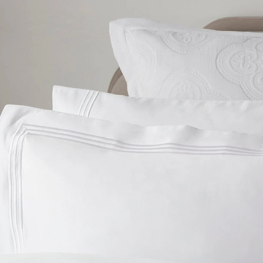 Pair of Bloomsbury 1000 Thread Count Classic Pillowcases - White - Image 2
