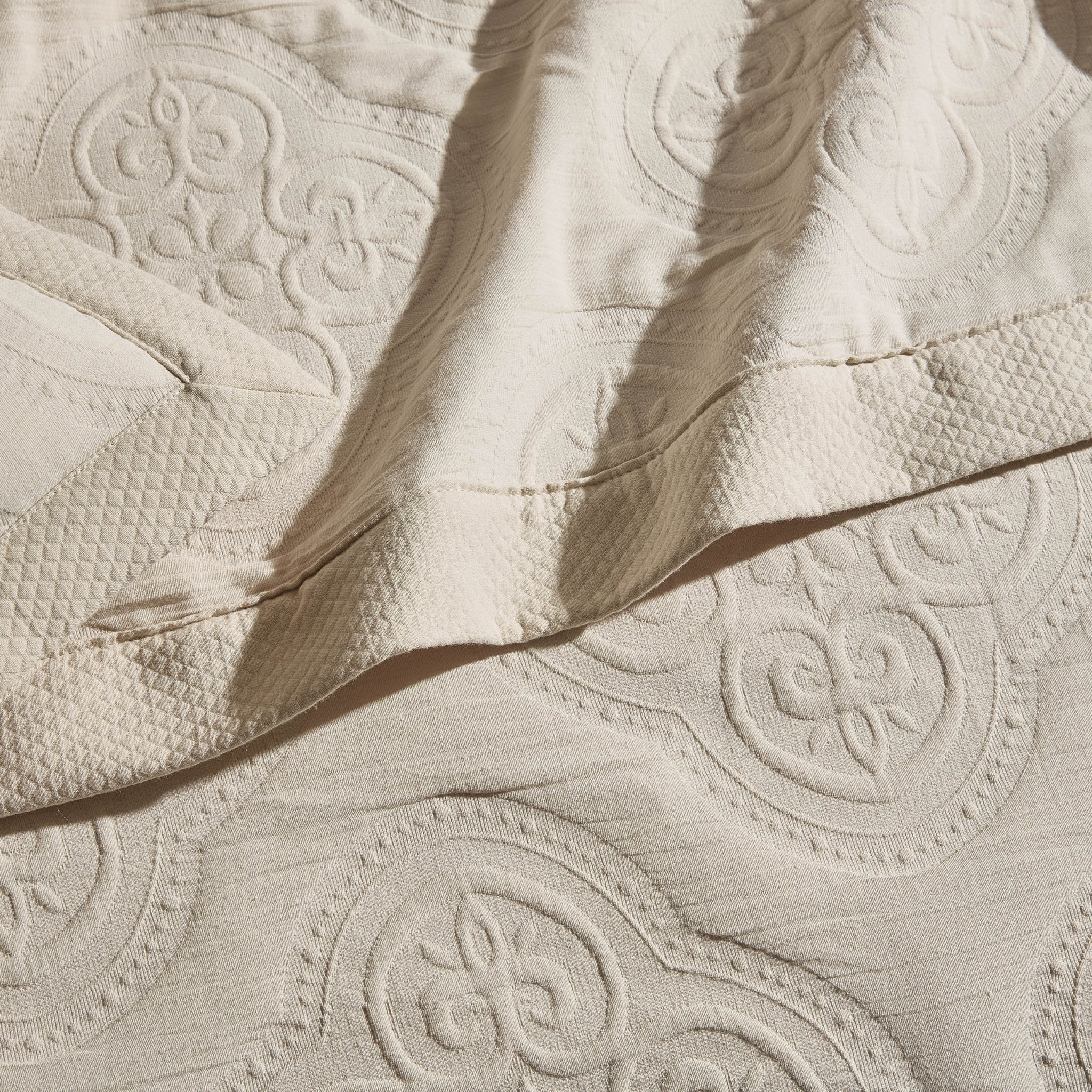 Cannes Matelassé Bedspread - Wheat - Image 2