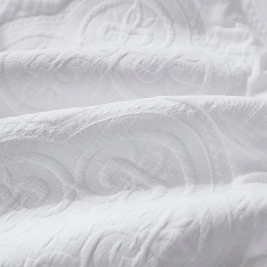Cannes Matelassé Bedspread - White - Image 2