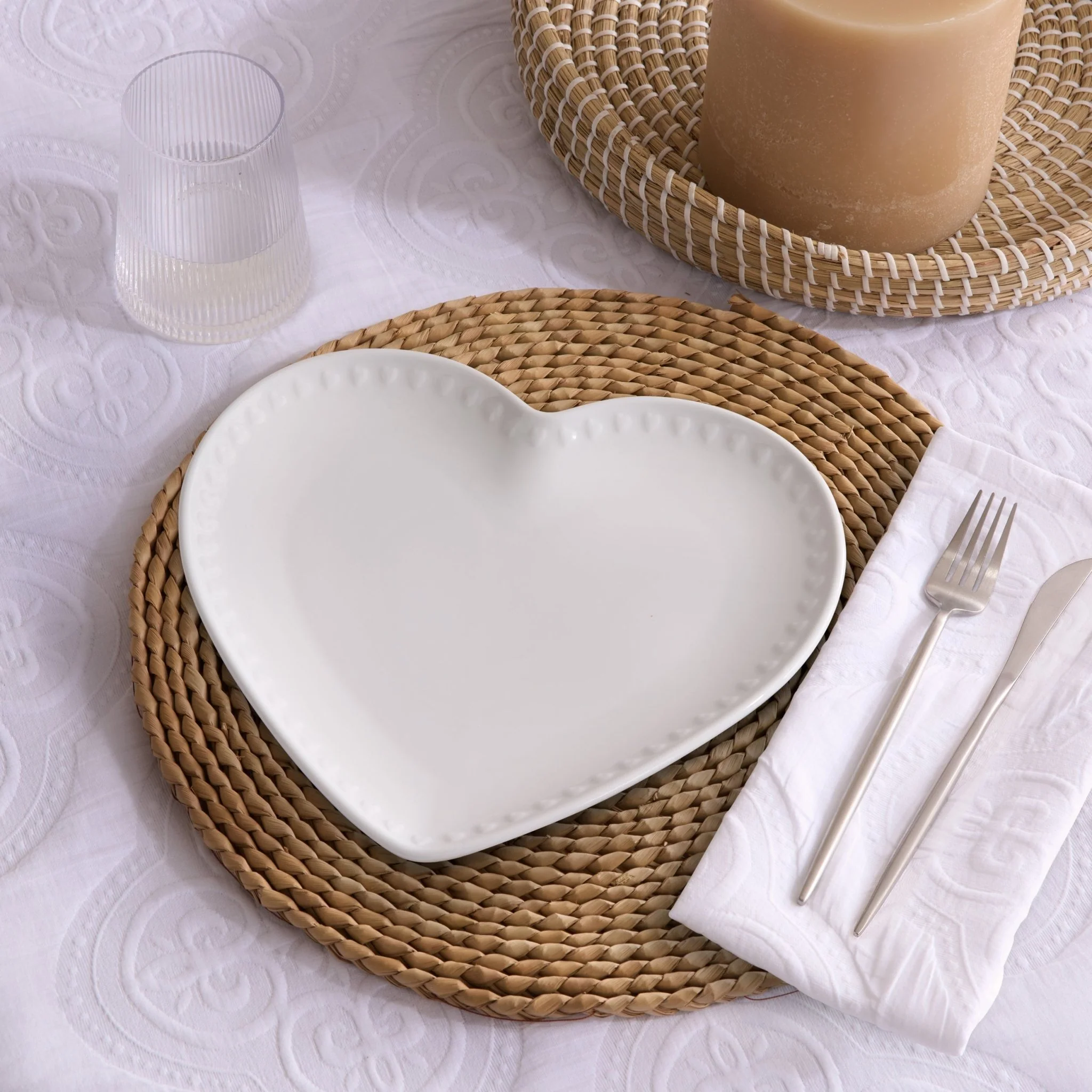 Heart Shaped Set of 4 Dinner Plates - White - Image 2