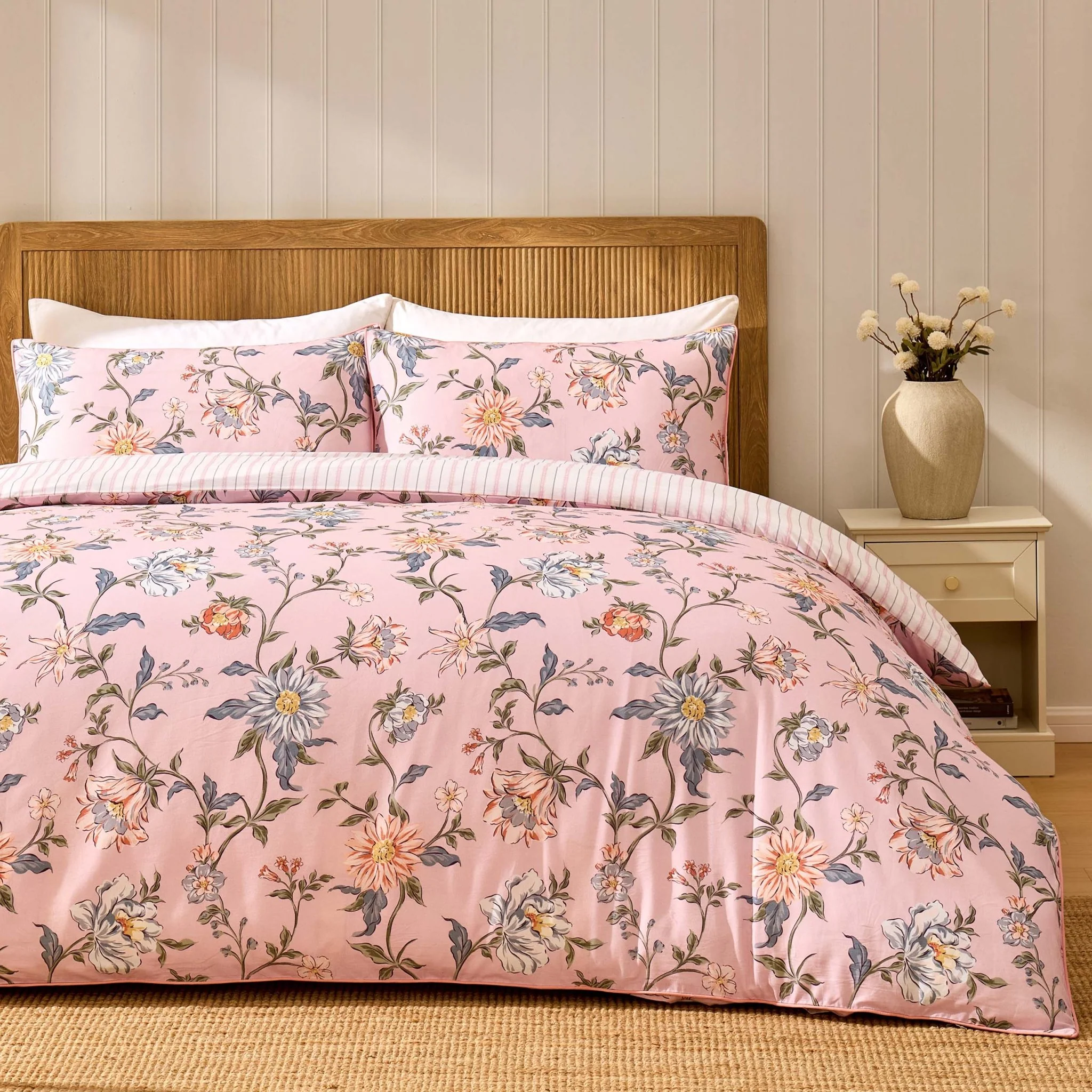 Celeste 300 Thread Count 100% Cotton Floral Duvet Cover & Pillowcase Set - Pink