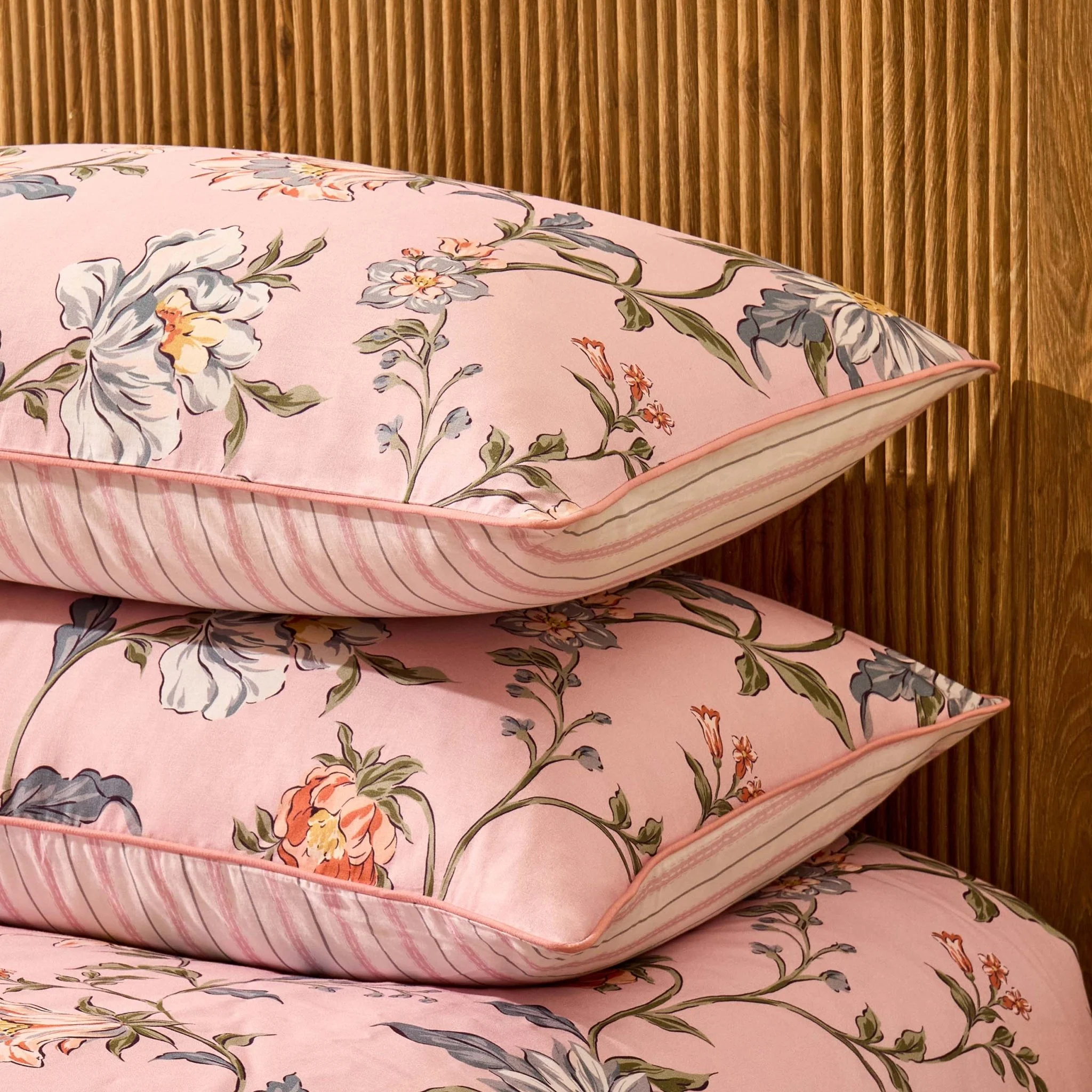 Celeste 300 Thread Count 100% Cotton Floral Duvet Cover & Pillowcase Set - Pink - Image 5