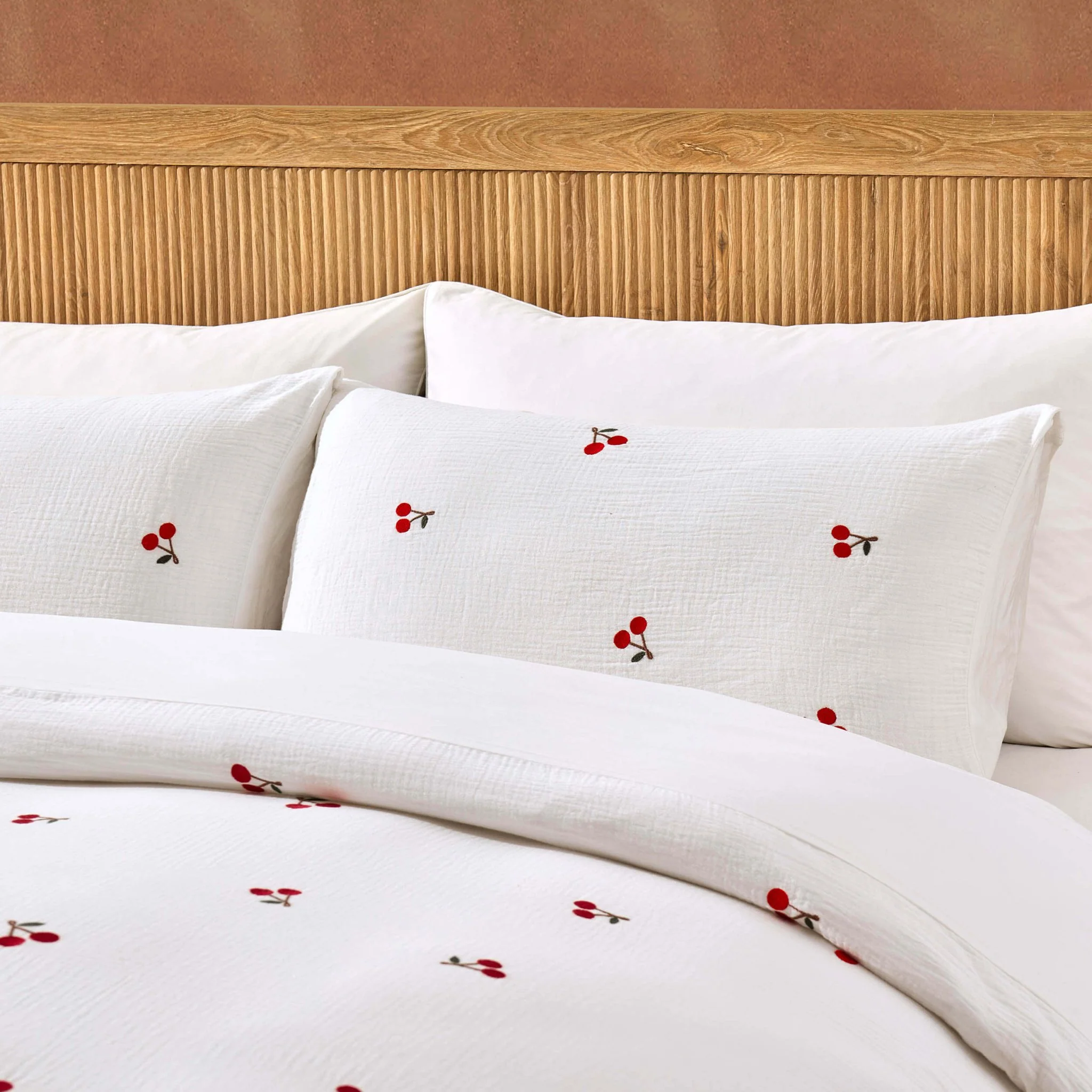 Cherry Embroidery 100% Cotton Muslin Duvet Cover & Pillowcase Set - White - Image 3