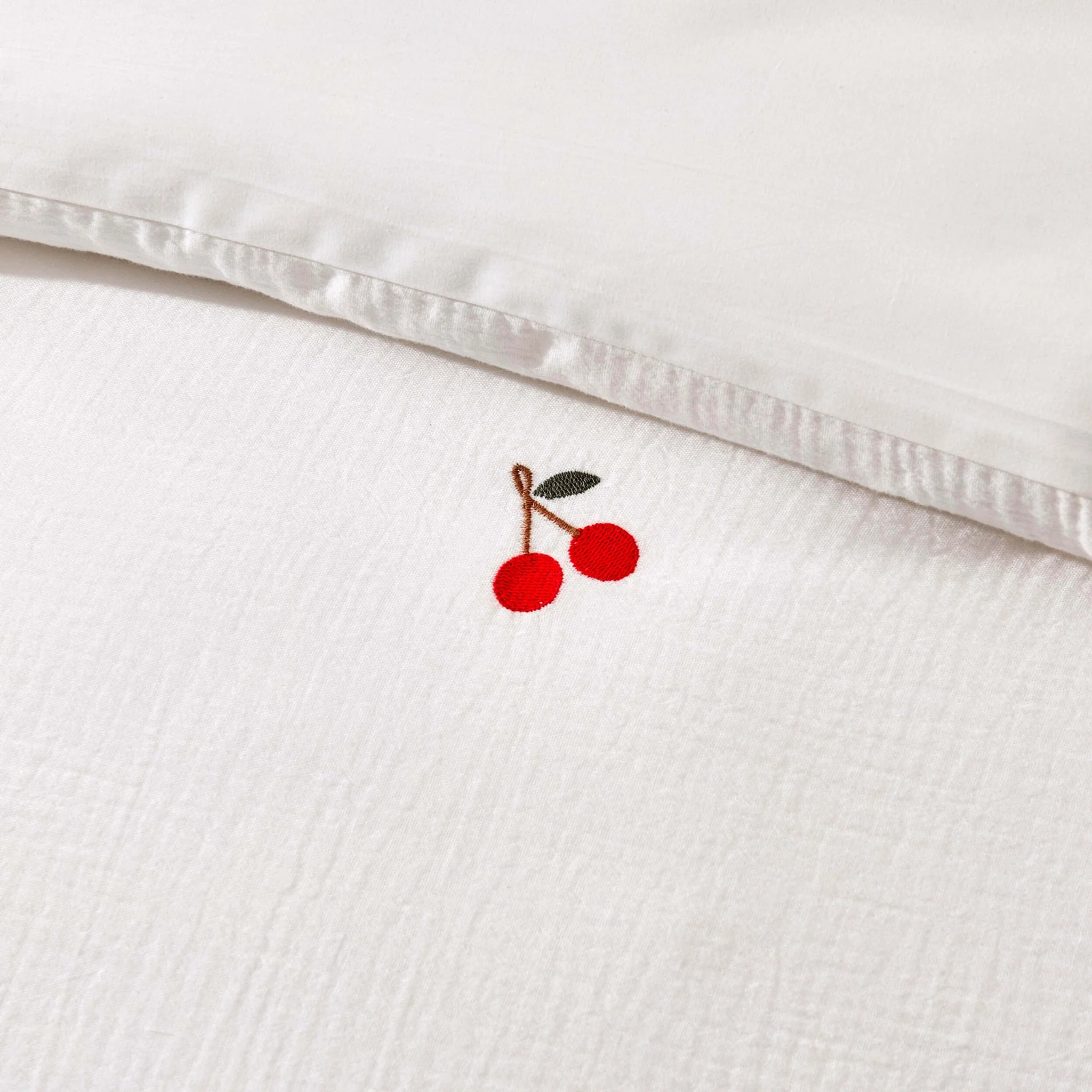 Cherry Embroidery 100% Cotton Muslin Duvet Cover & Pillowcase Set - White - Image 5