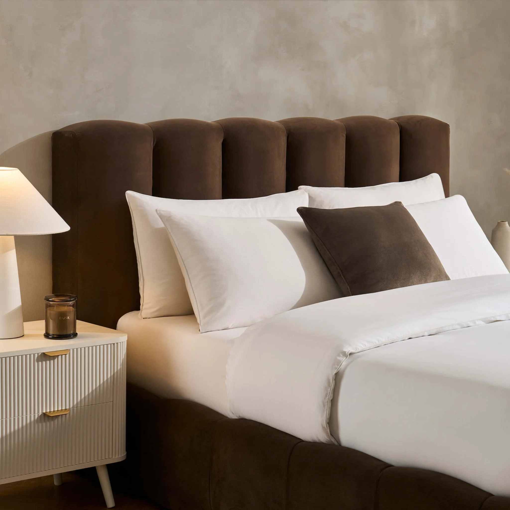 Cheshire Ottoman Storage Bed - Cappuccino - Image 2