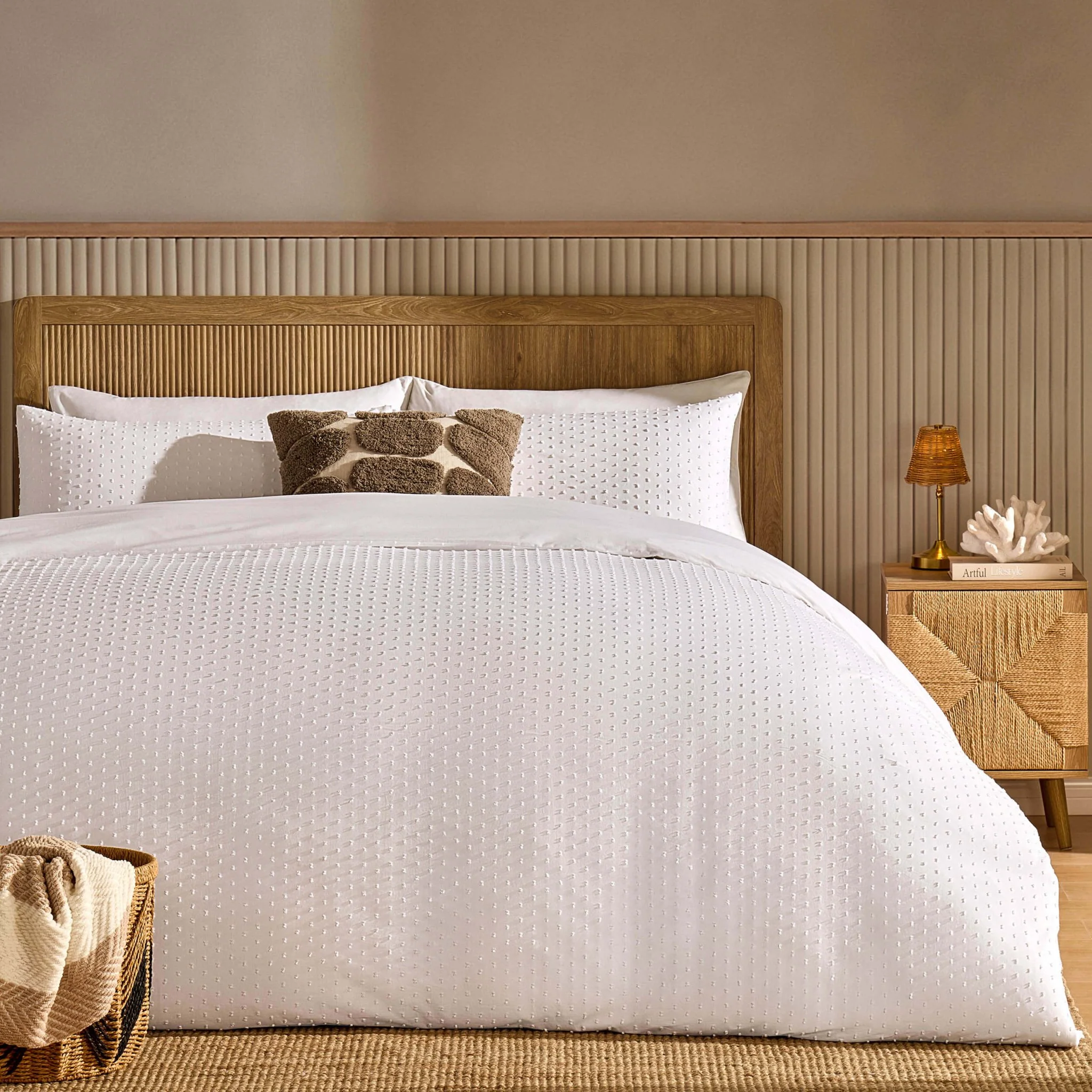 Clipped Jacquard Dobby 100% Cotton Duvet Cover & Pillowcase Set - White