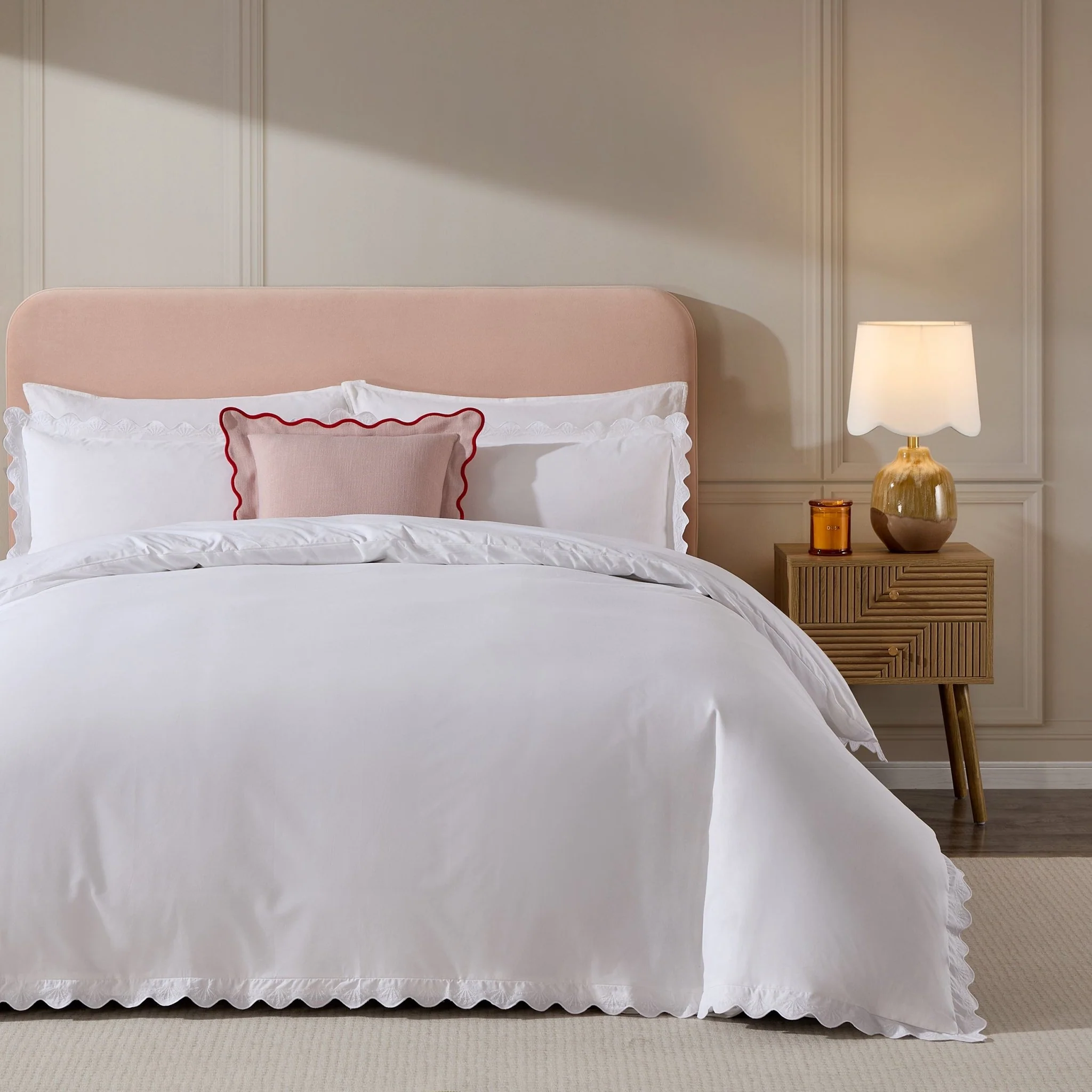 Collette 200 Thread Count Lace Scallop Trim Duvet Cover & Pillowcase Set - White