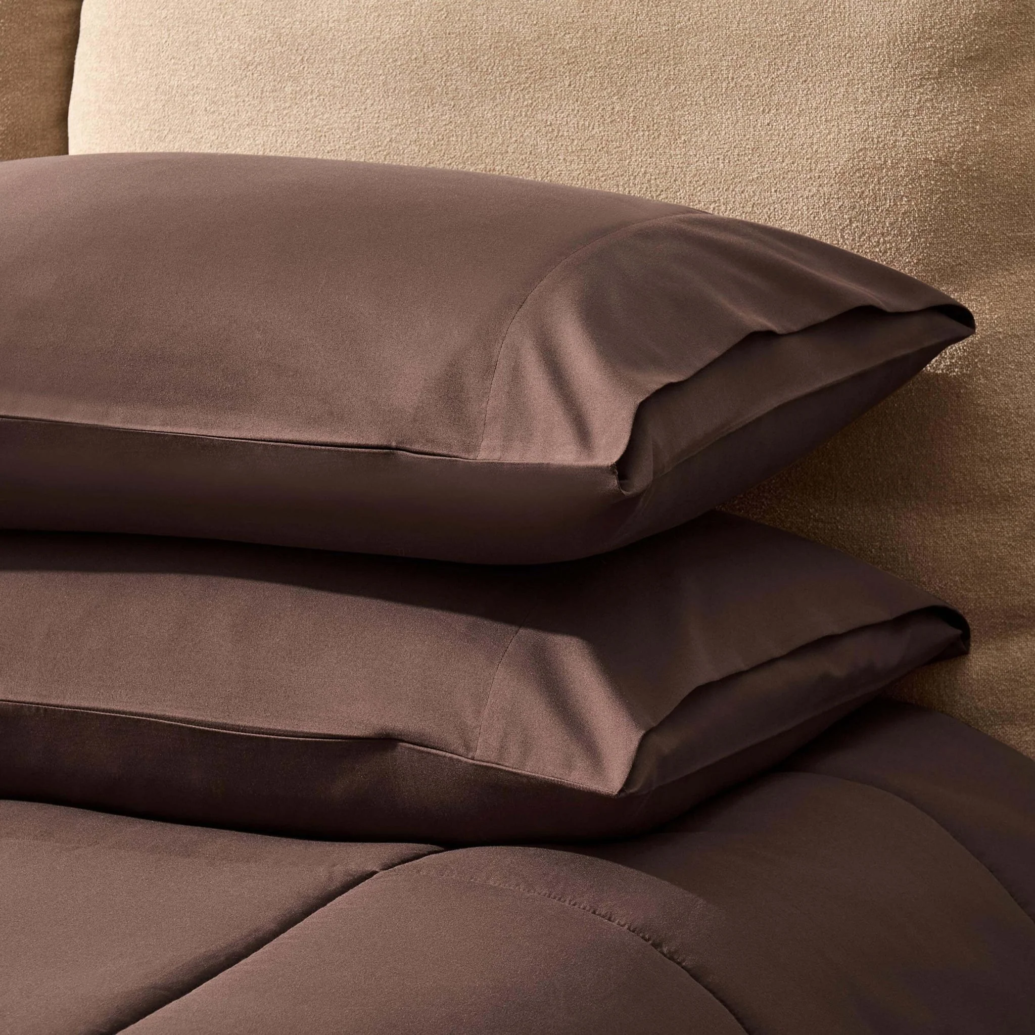 Machine Washable Coverless Duvet & Pillowcase Set - Brown - Image 4