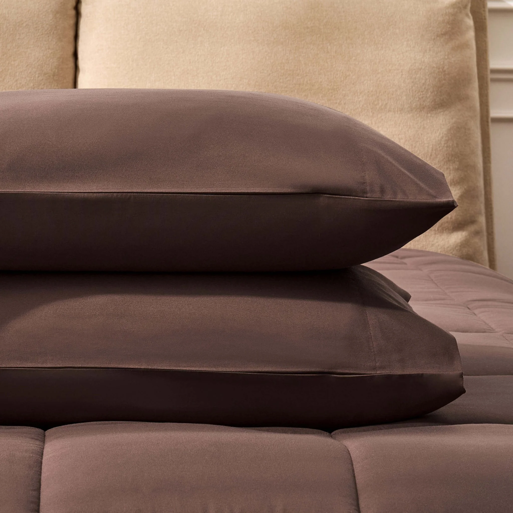 Machine Washable Coverless Duvet & Pillowcase Set - Brown - Image 5