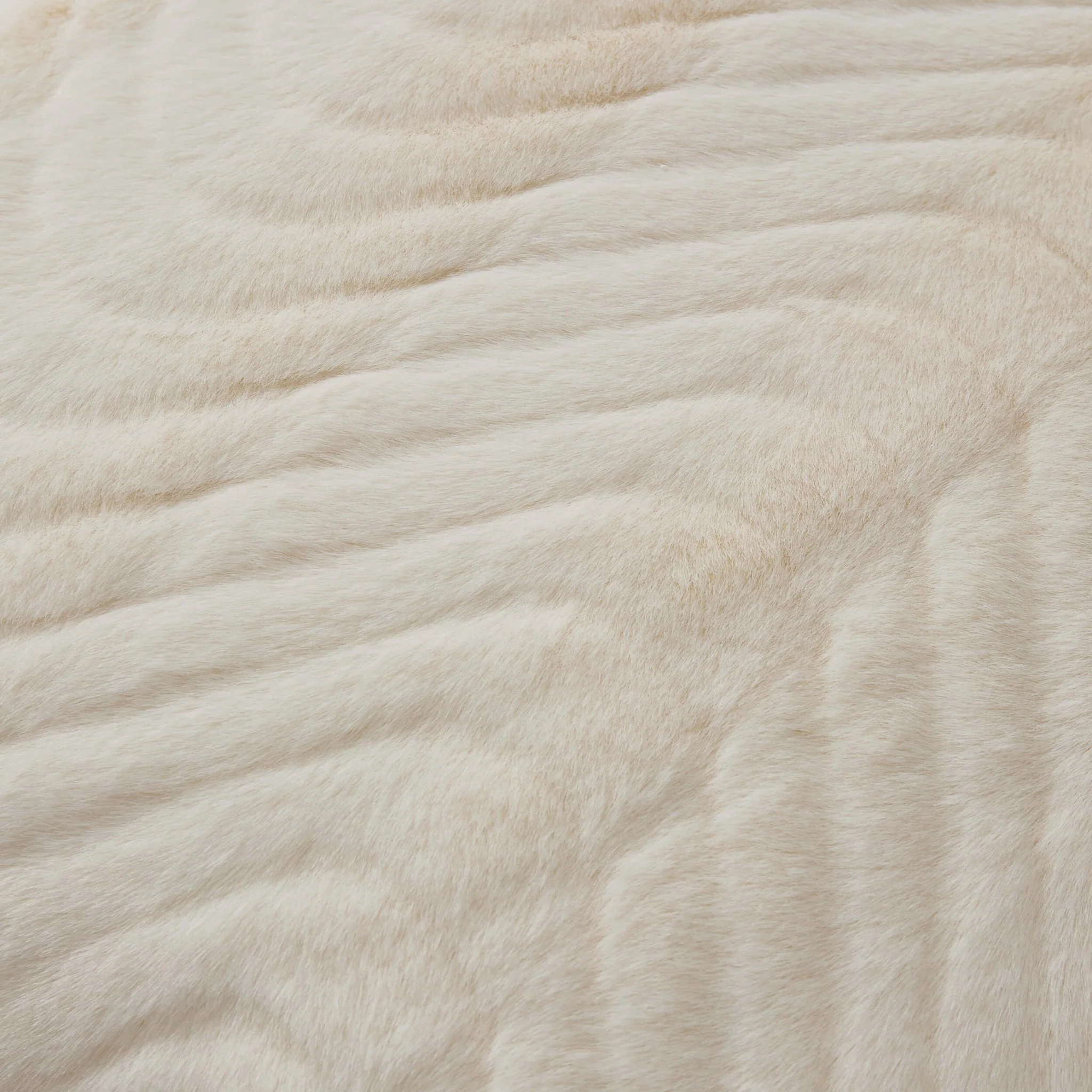Curved Pattern Ribbed Faux Fur Cushion Cover - Cream - Image 5