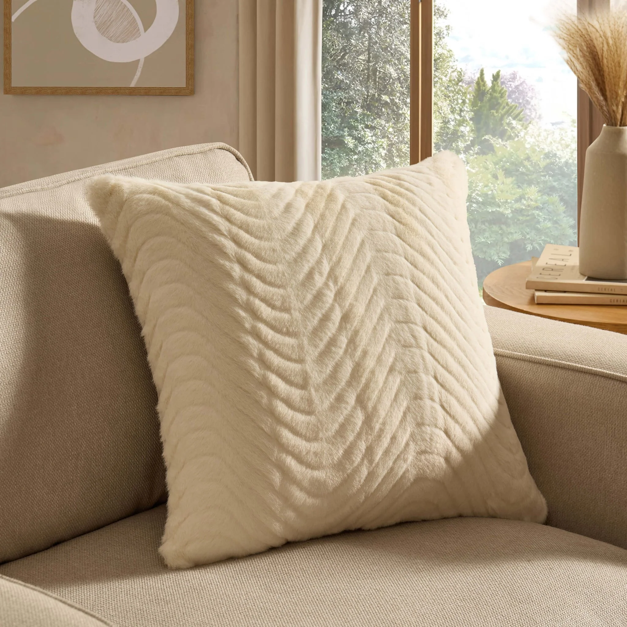 Curved Pattern Ribbed Faux Fur Sofa Cushion Cover - Cream