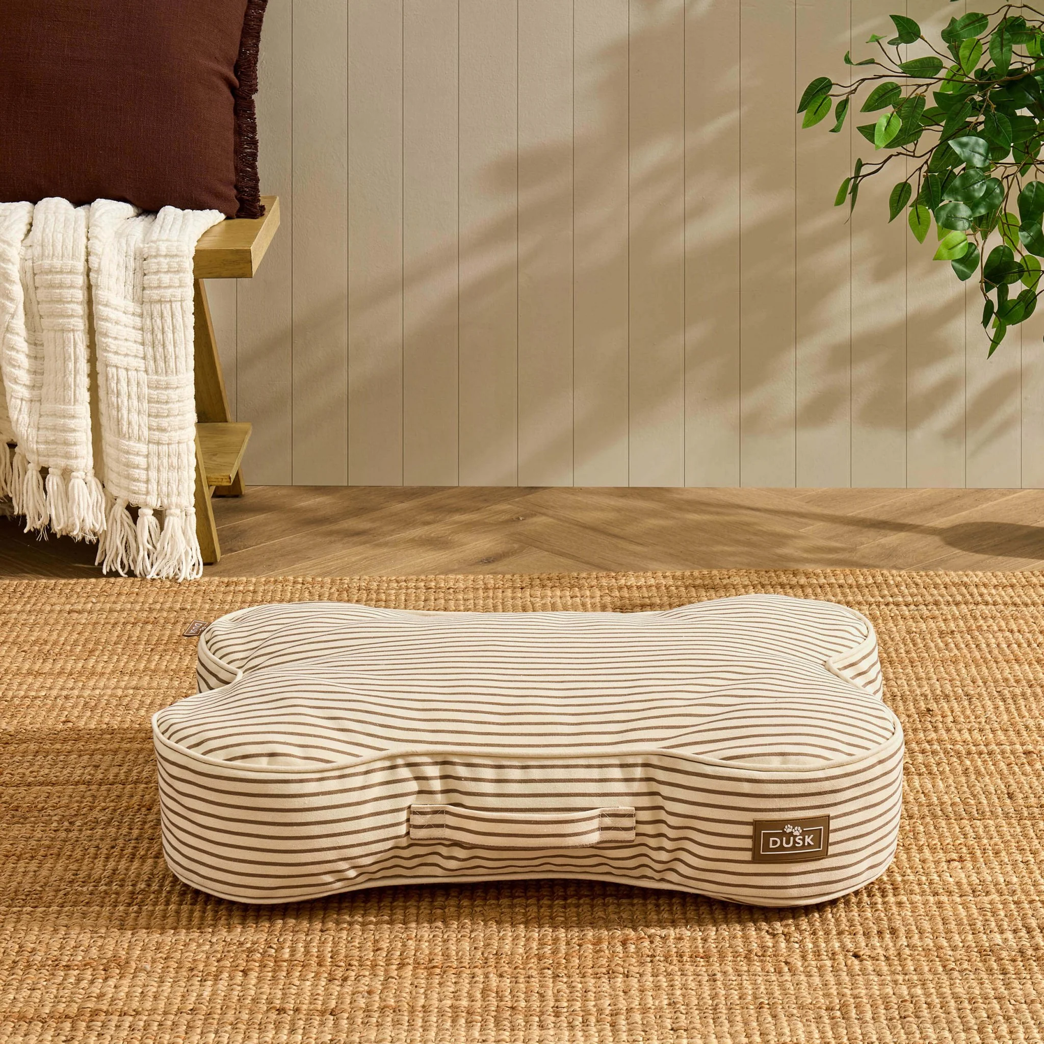 Elio Bone Shaped Striped Pillow Bed - Natural