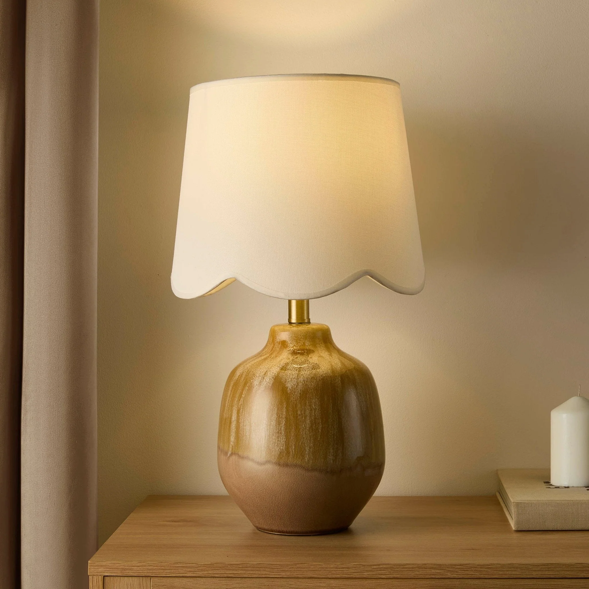 Emer Scallop Edge Reactive Glaze Table Lamp - Brown/White