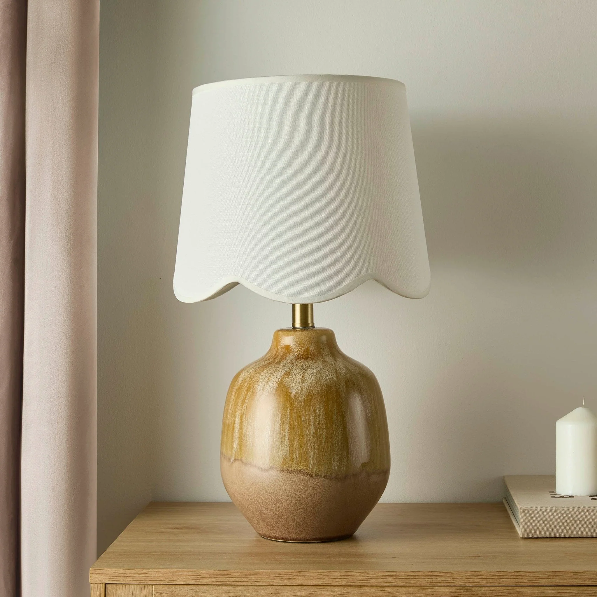 Emer Scallop Edge Reactive Glaze Table Lamp - Brown/White - Image 2