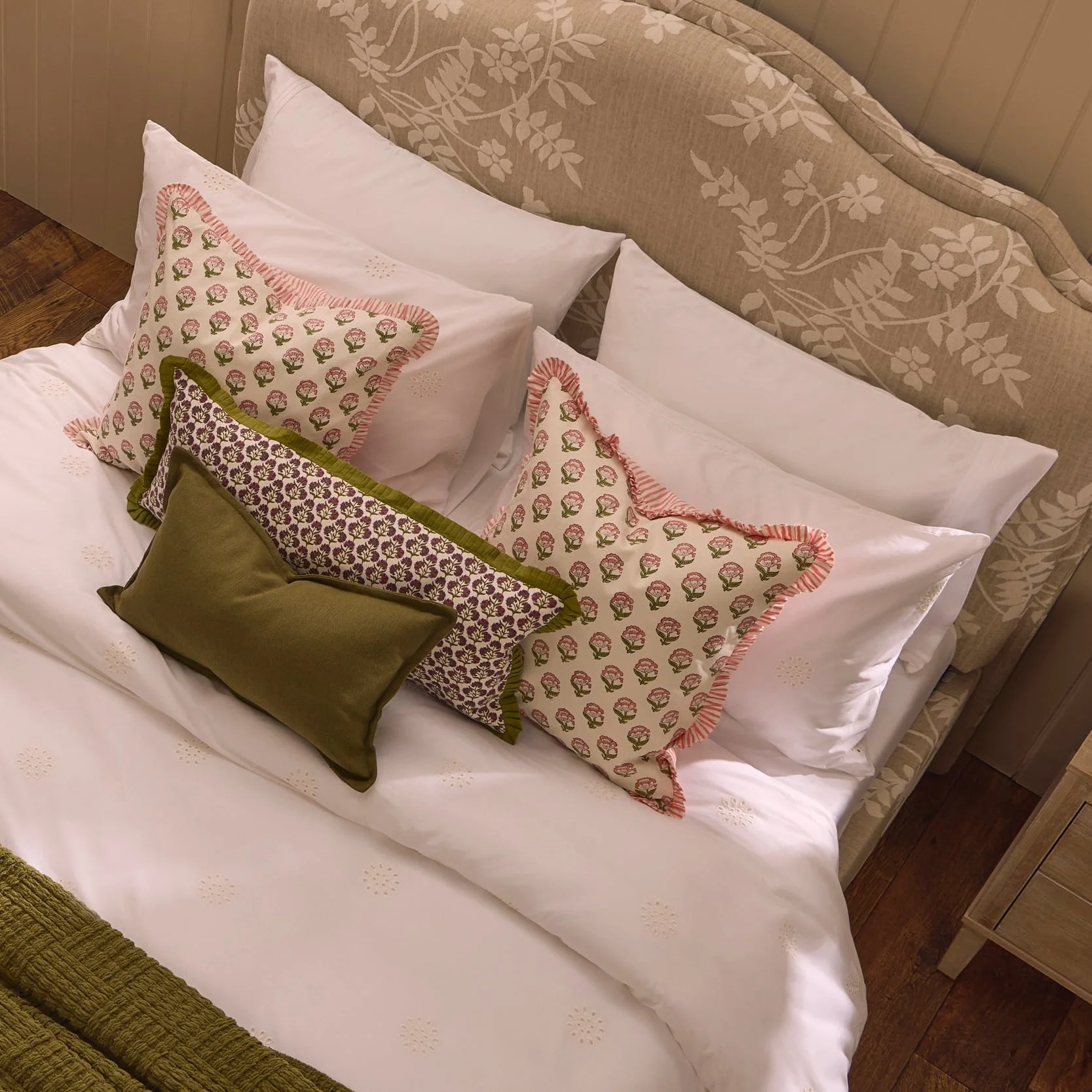 Emily 100% Cotton Broderie Anglaise Duvet Cover & Pillowcase Set - White - Image 10