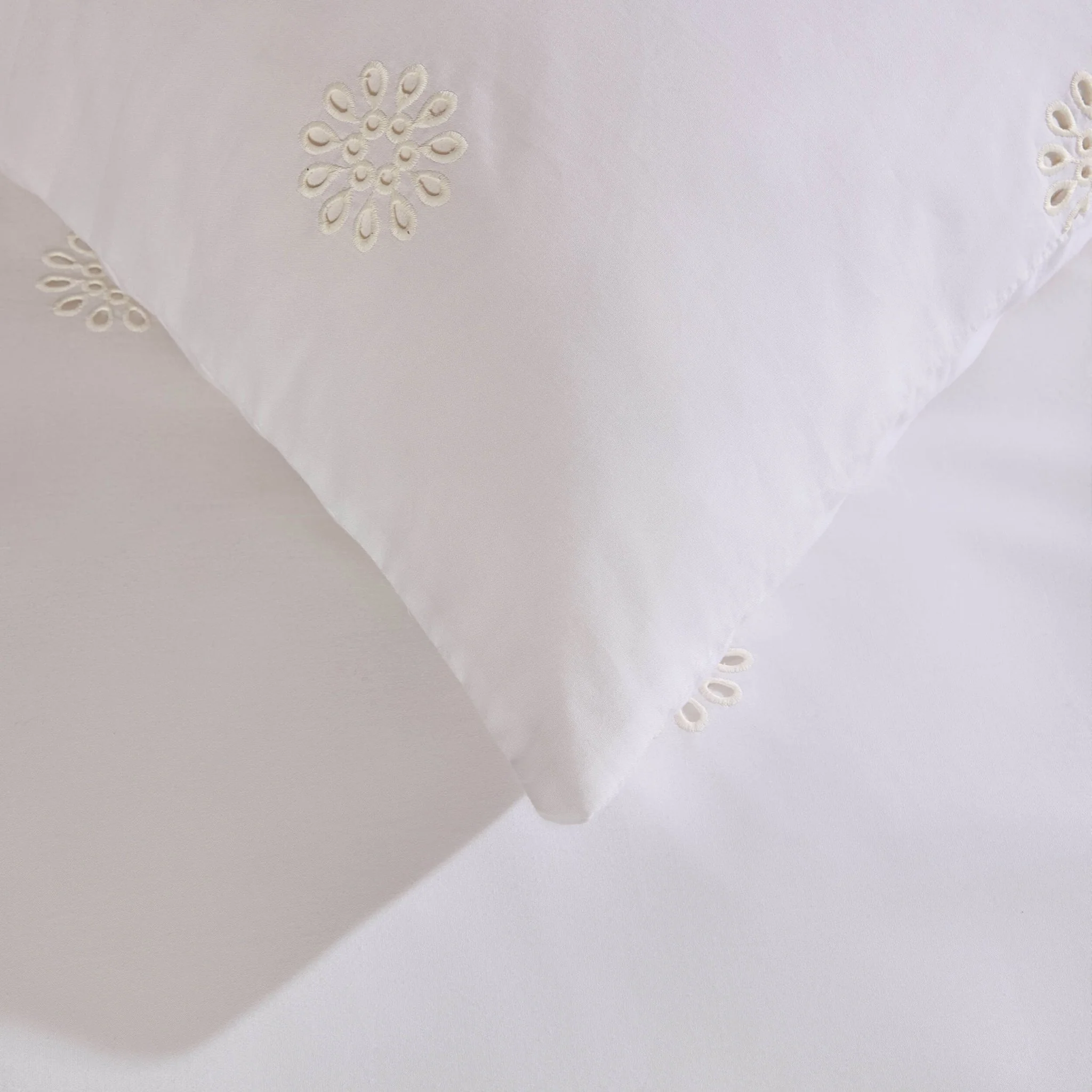 Emily 100% Cotton Broderie Anglaise Duvet Cover & Pillowcase Set - White - Image 4