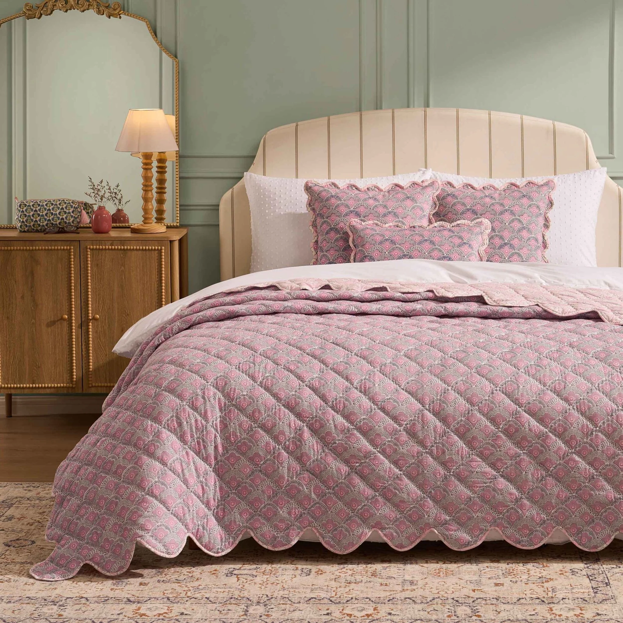 Esme 100% Cotton Printed Scallop Reversible Bedspread - Pink - Image 5