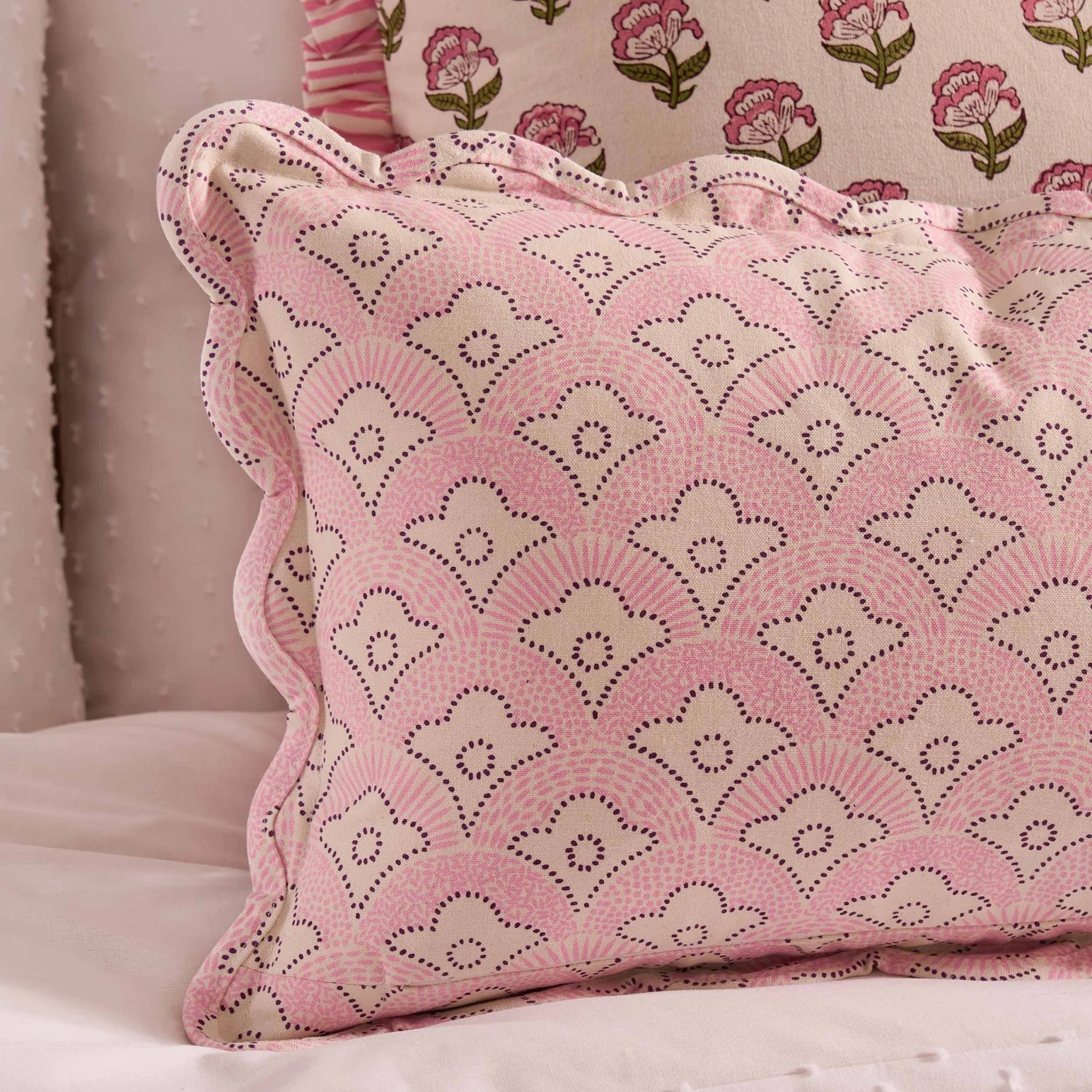 Esme 100% Cotton Printed Scallop Reversible Cushion Cover - Pink - Image 3