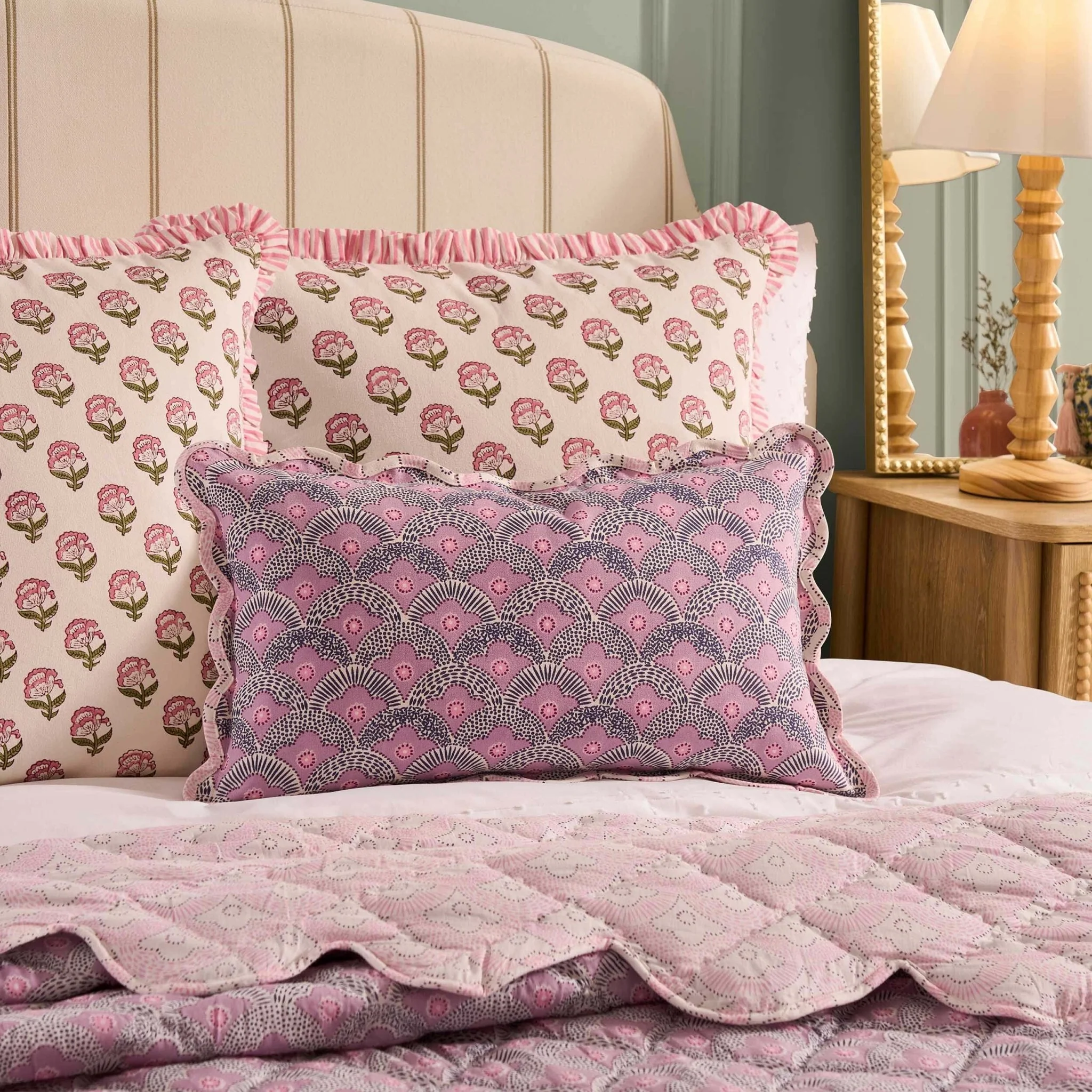 Esme 100% Cotton Printed Scallop Reversible Cushion Cover - Pink - Image 9