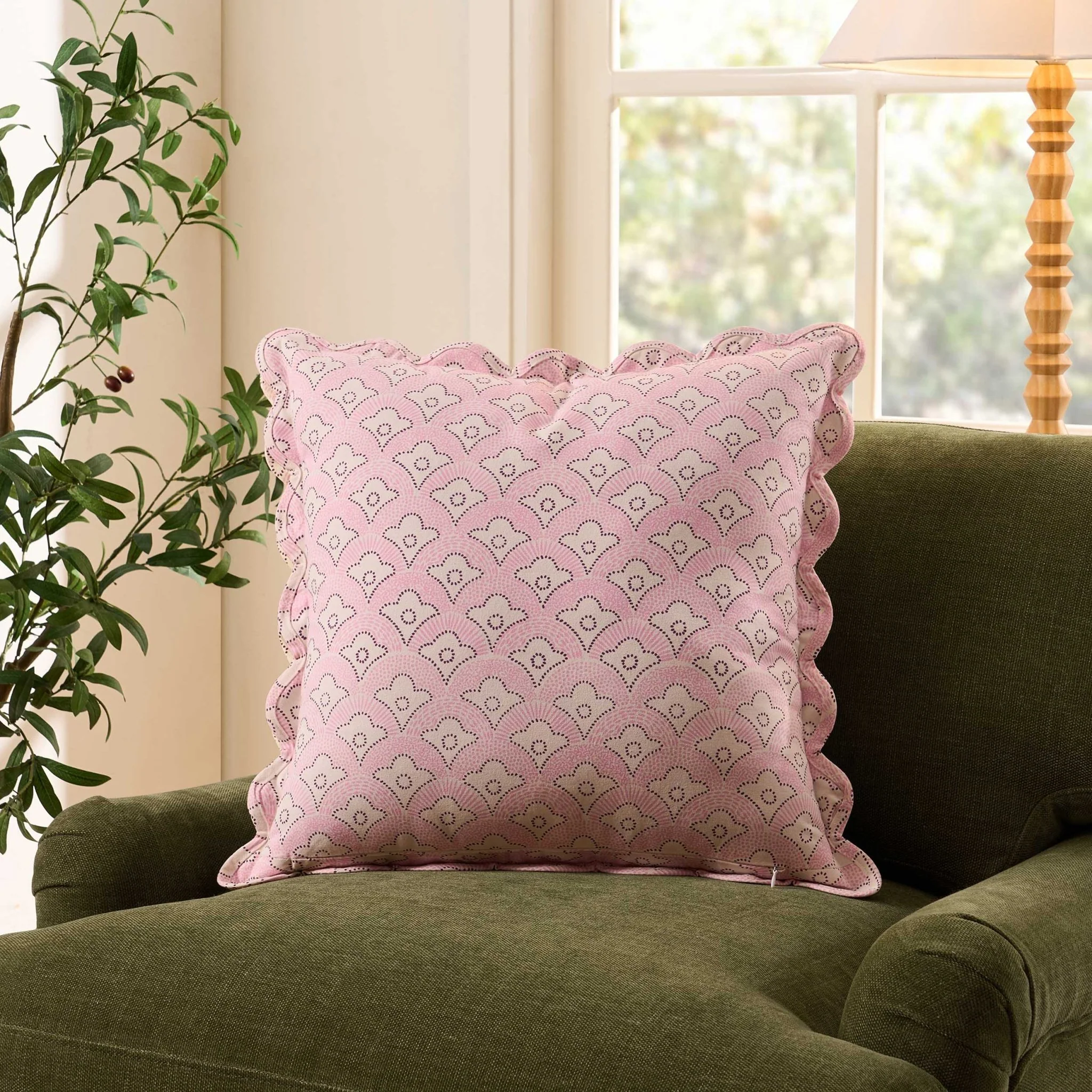 Esme 100% Cotton Printed Scallop Reversible Sofa Cushion Cover - Pink