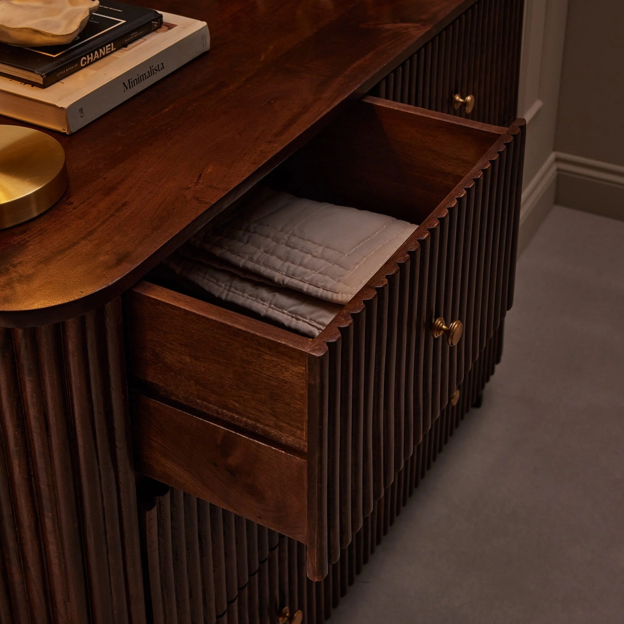 Finley Mango Wood 6 Drawer Chest - Walnut - Image 2