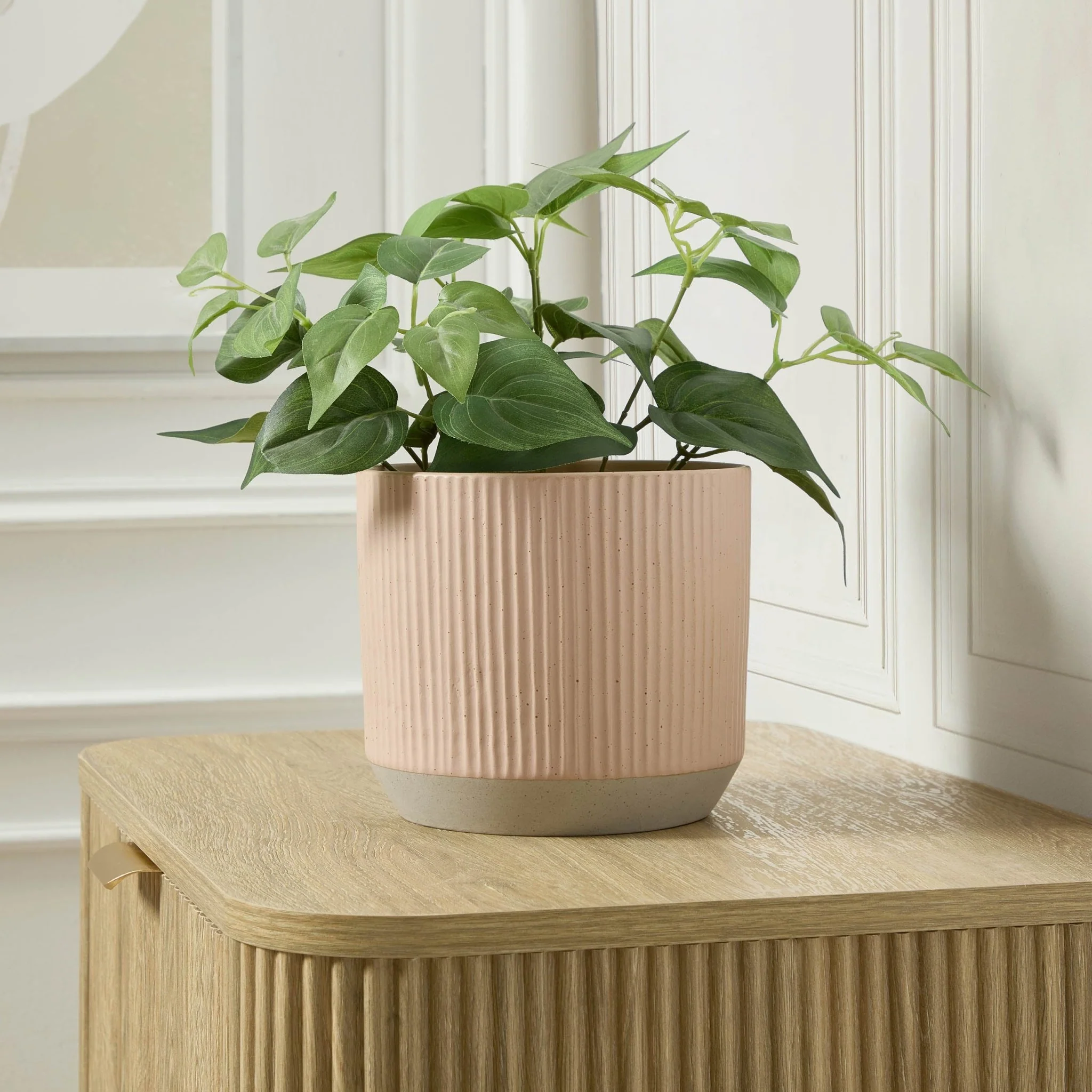 Flora Ribbed Clay Plant Pot - Pink - Image 3
