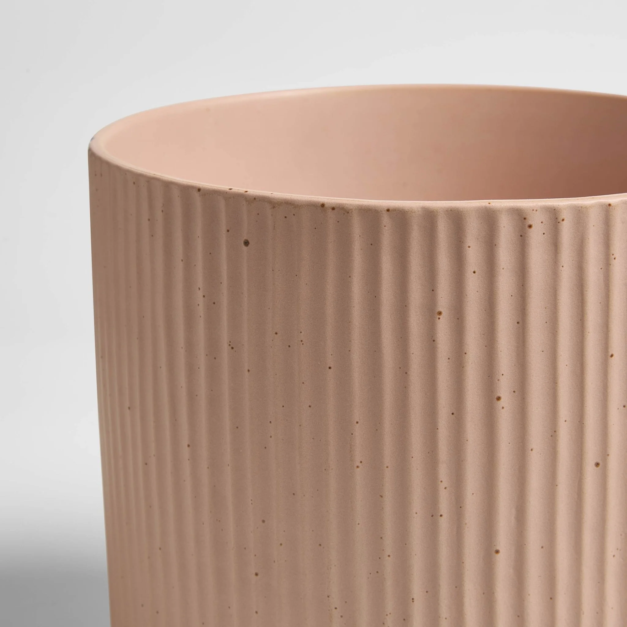 Flora Ribbed Clay Plant Pot - Pink - Image 8