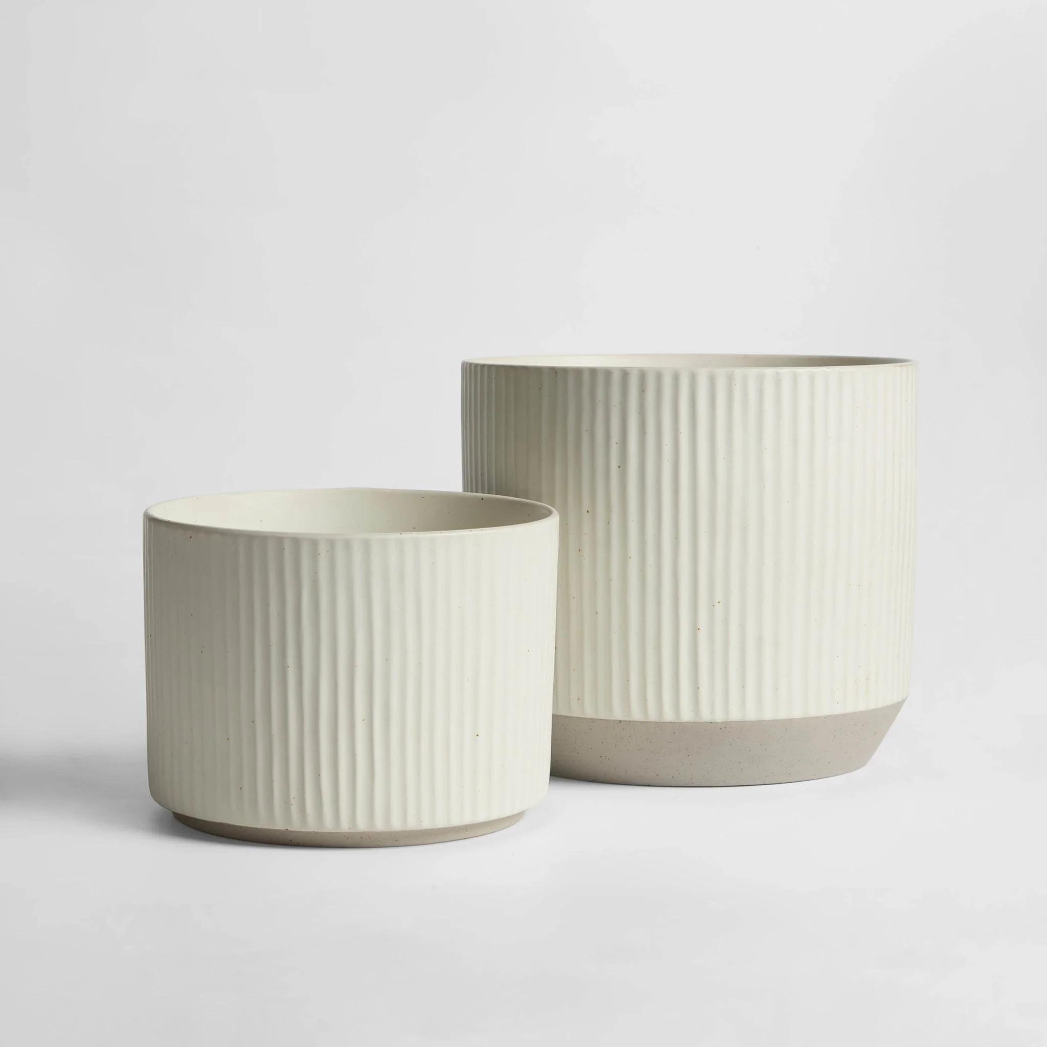 Flora Ribbed Clay Plant Pot - White - Image 4
