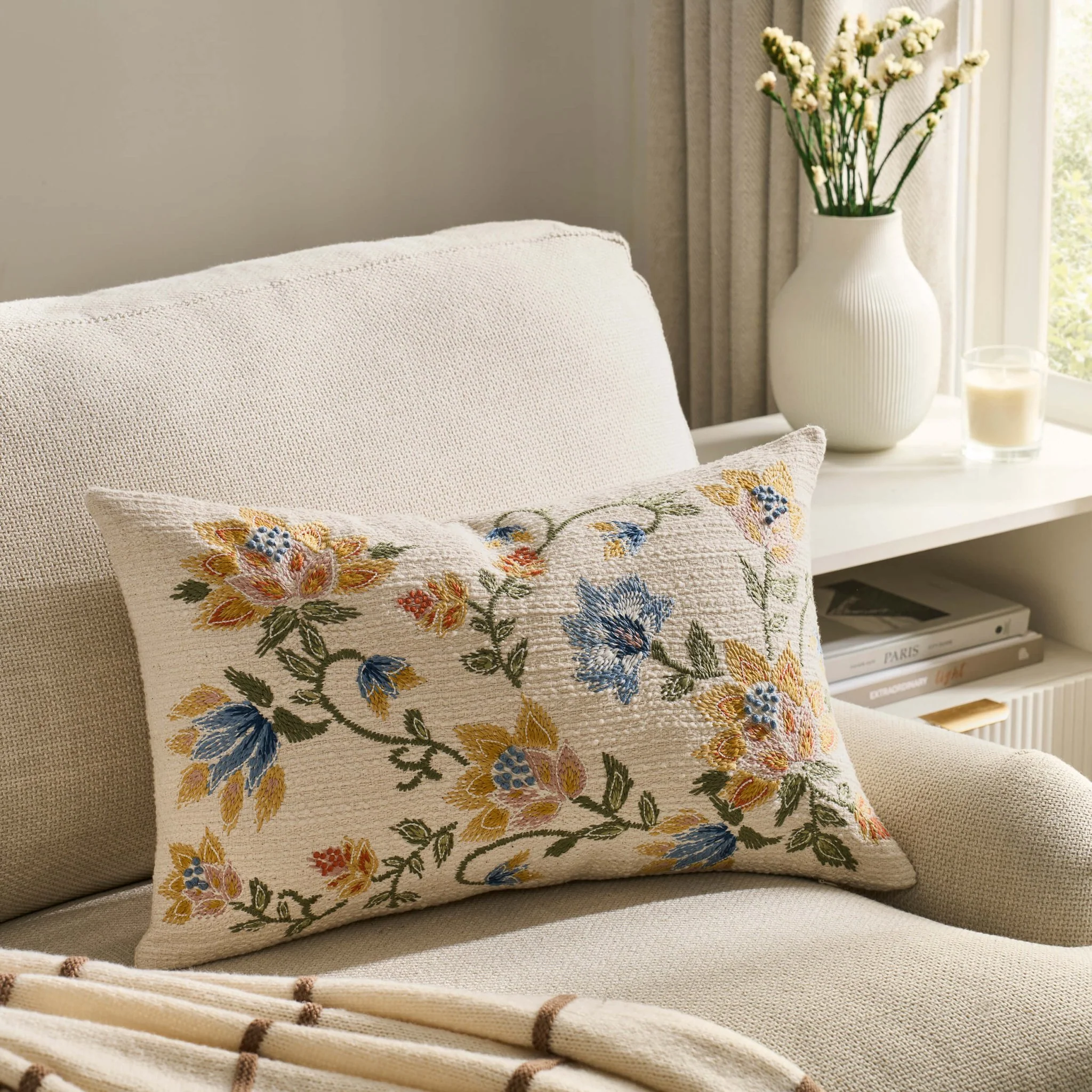 Floral Jacquard Embroidered Sofa Cushion Cover - Blue - Image 2