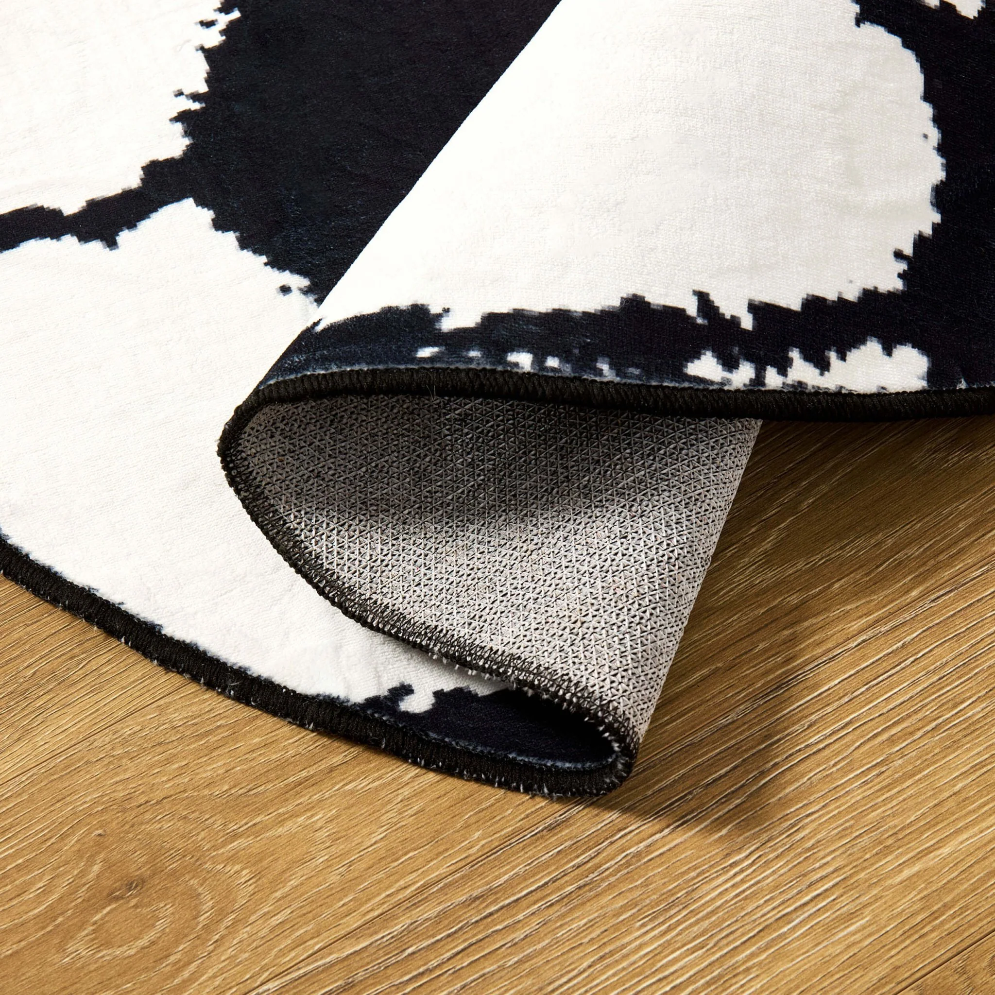 Football Machine Washable Rug - Black/ White - Image 2