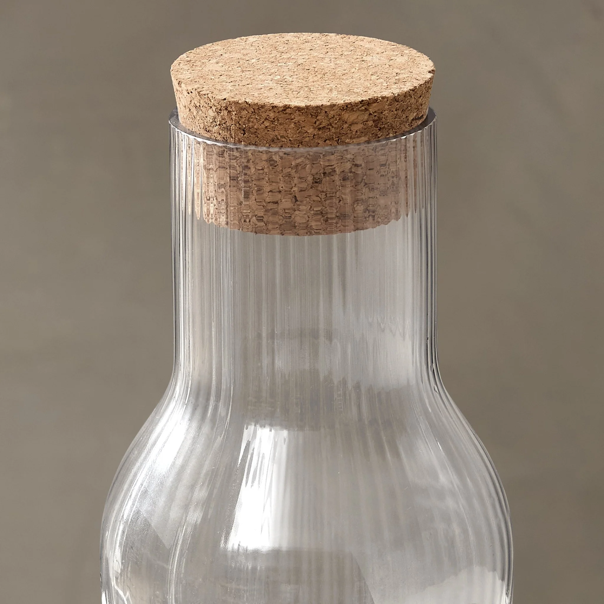 Gatsby Ripple Glass 1L Carafe - Clear - Image 5