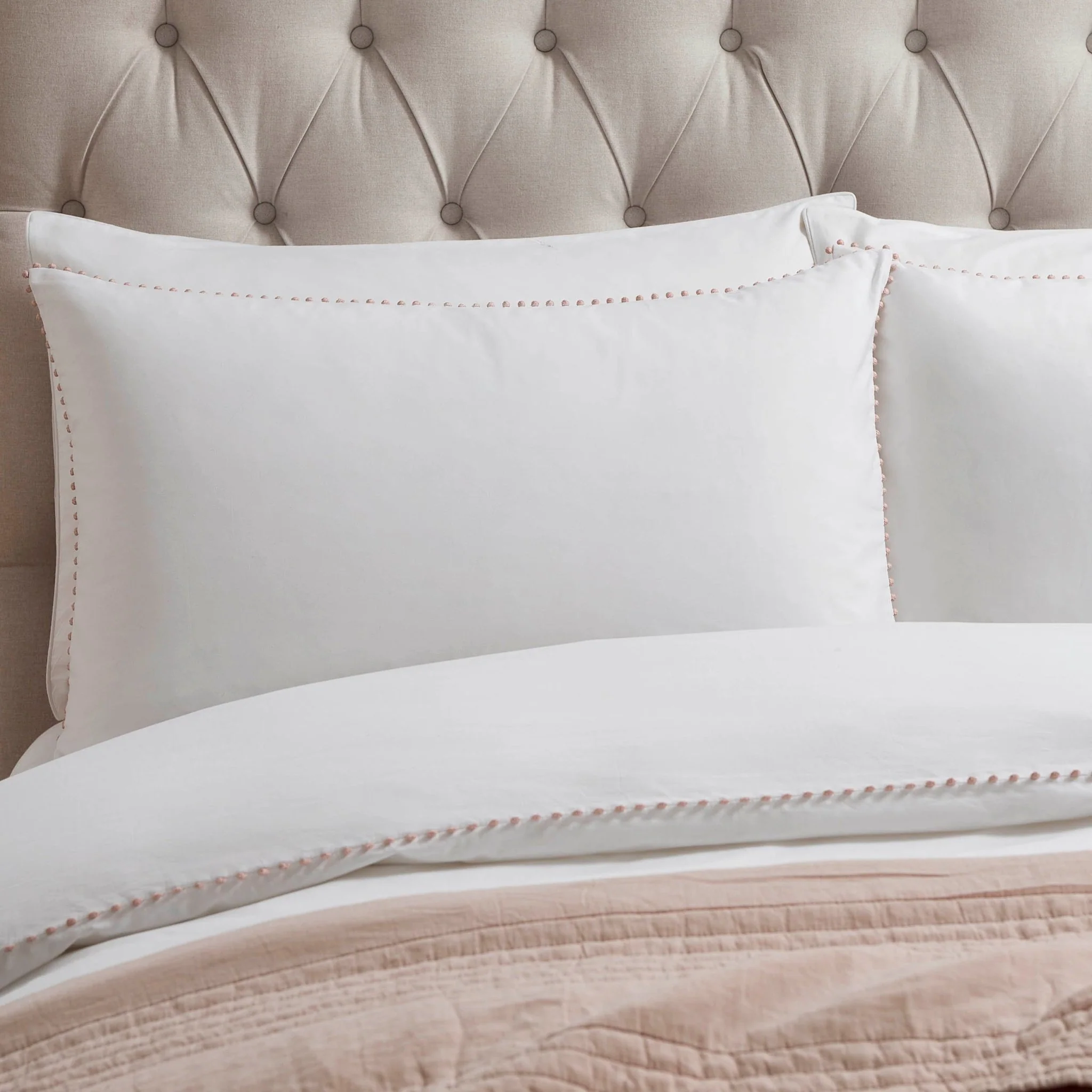 Girona 200 Thread Count Pom-Pom Duvet Cover - Cotton - White/Pink - Image 3