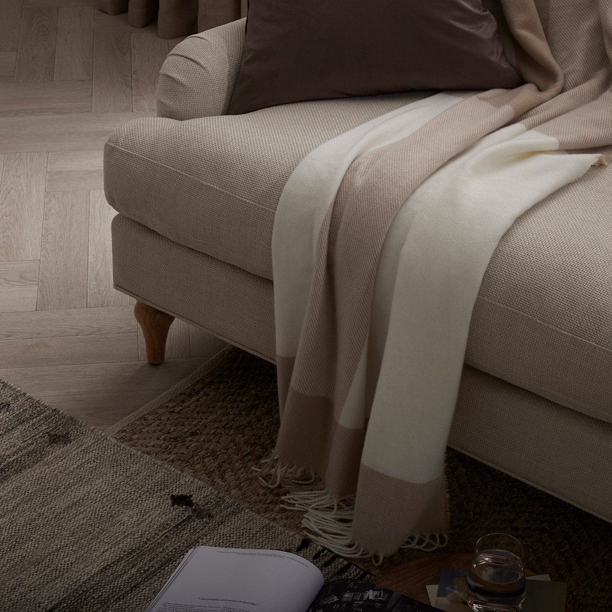 Hampshire 3 Seater Sofa - Beige - Image 10