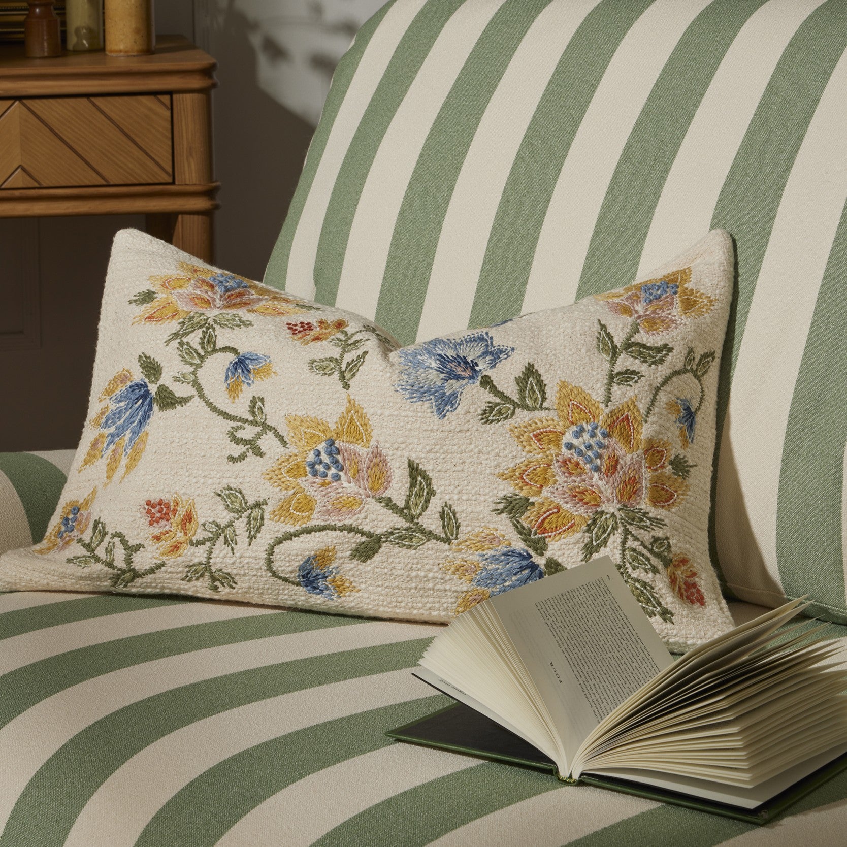 Hampshire Loveseat - Green Stripe - Image 3