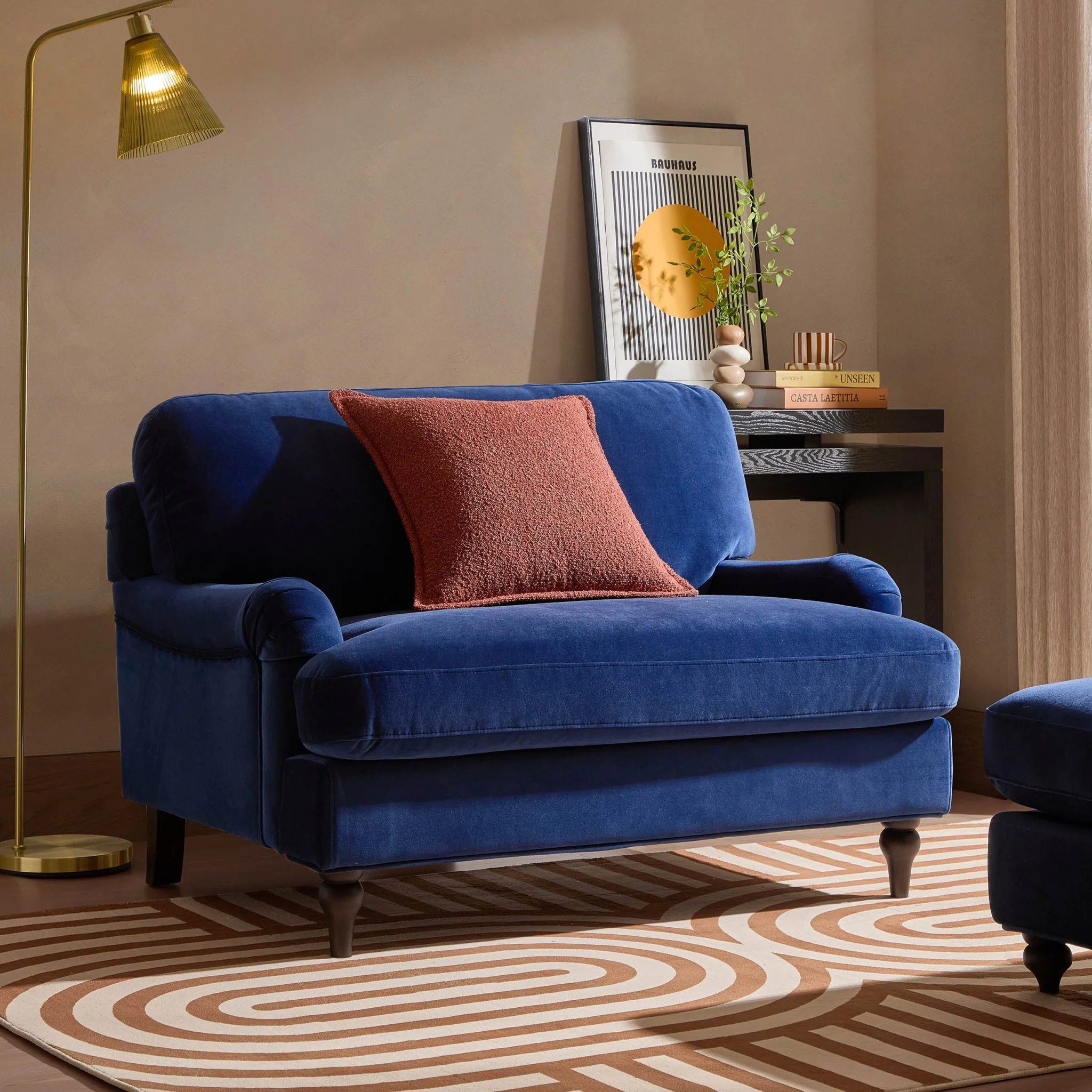 Hampshire Loveseat - Royal Blue