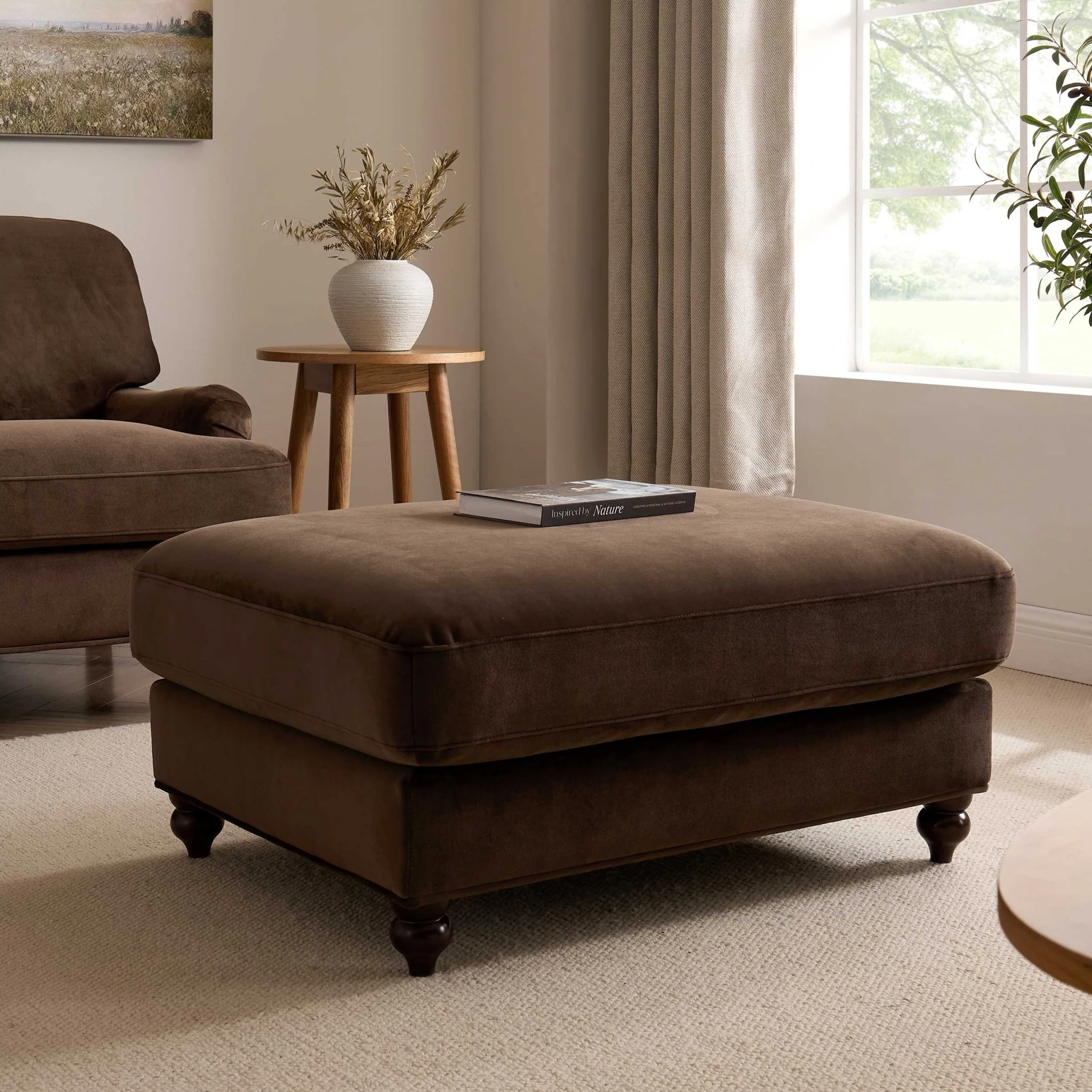 Hampshire Pouffe - Cappuccino