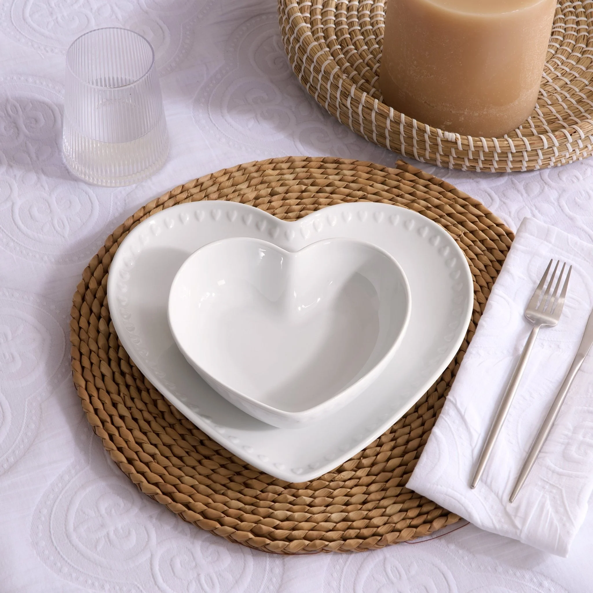 Heart Shaped Set of 4 Dinner Plates - White - Image 7