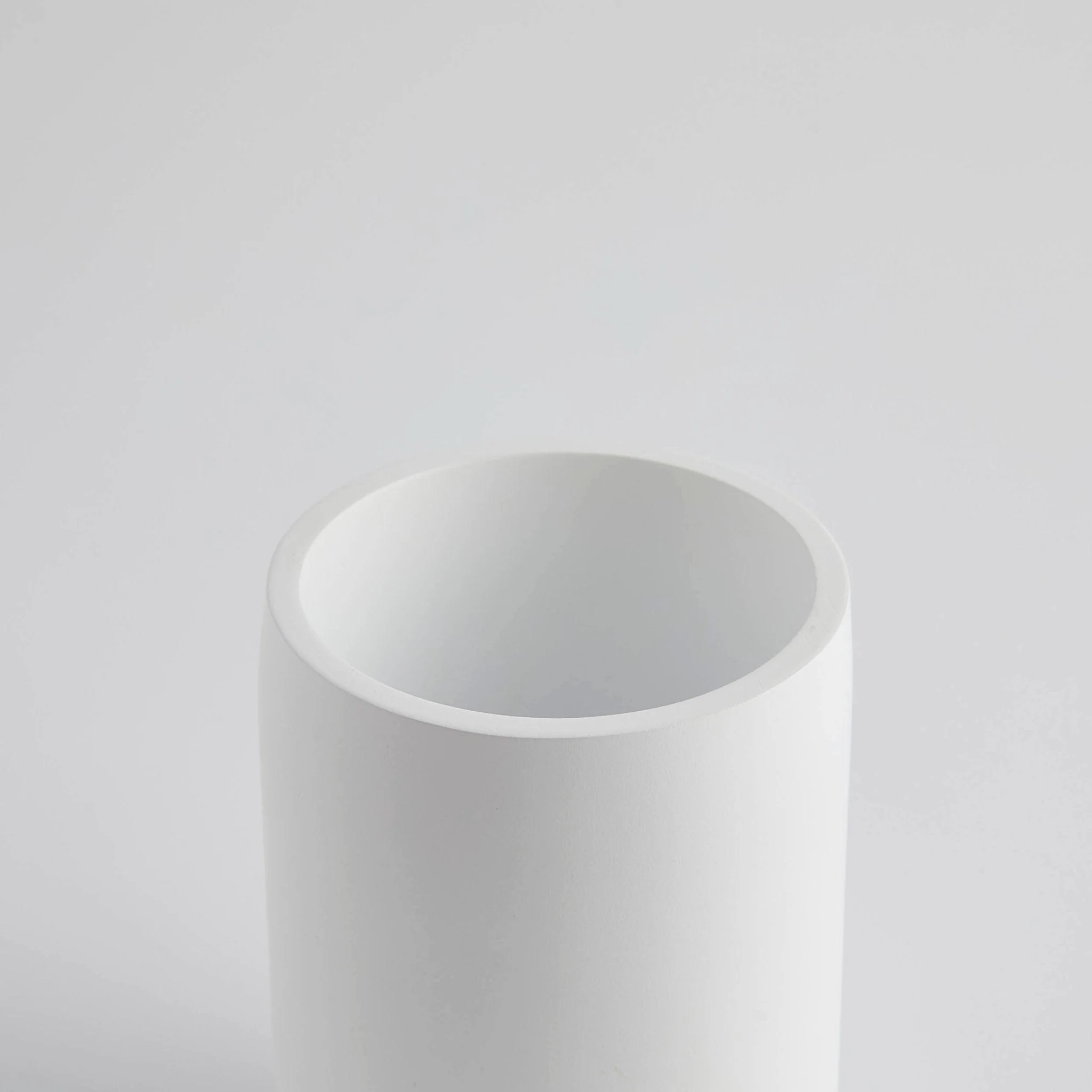 Ingrid Modern Resin Tumbler - White - Image 4